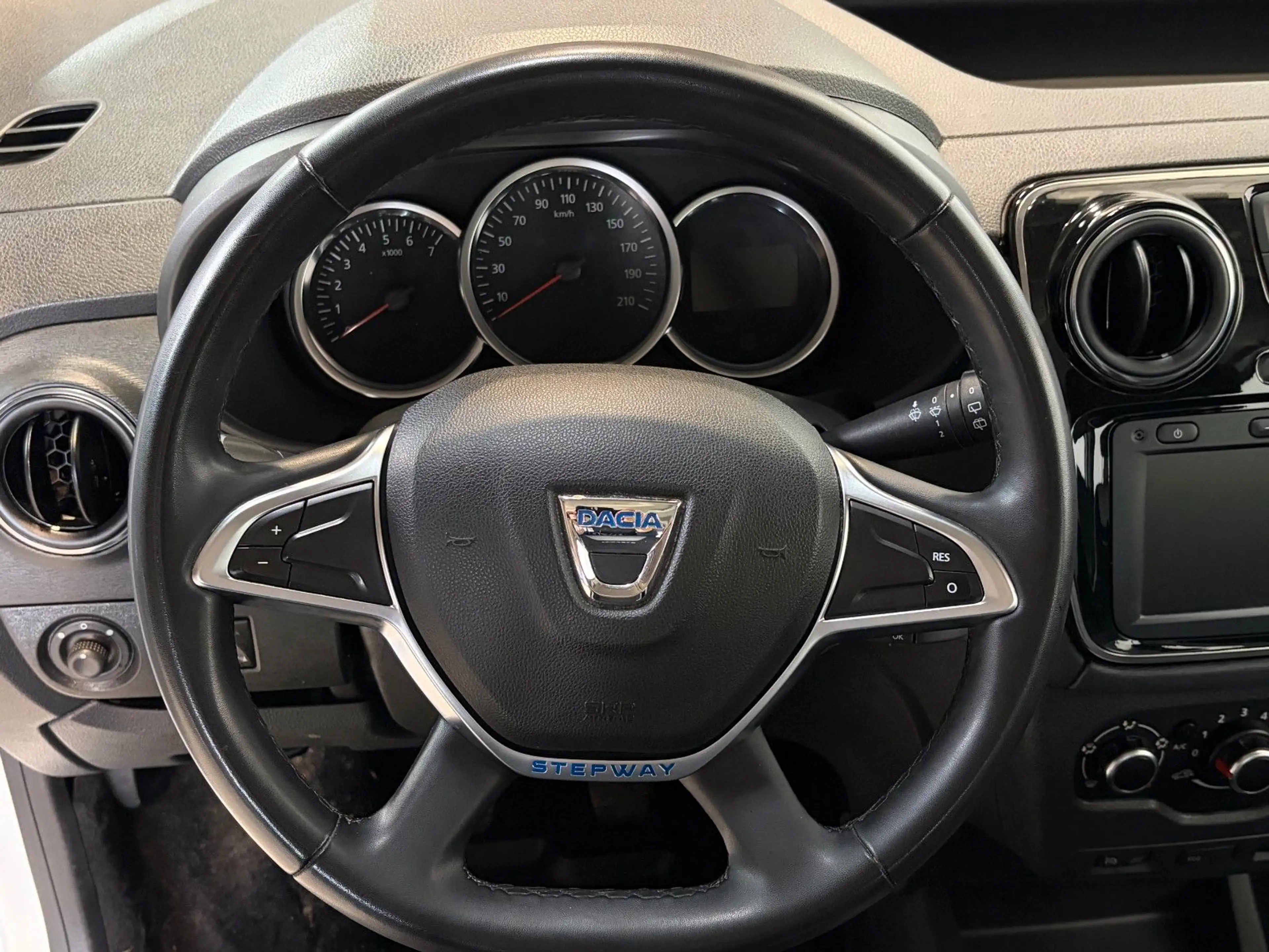 Dacia Dokker Stepway Plus 1.3 *Kamera* — photo 11