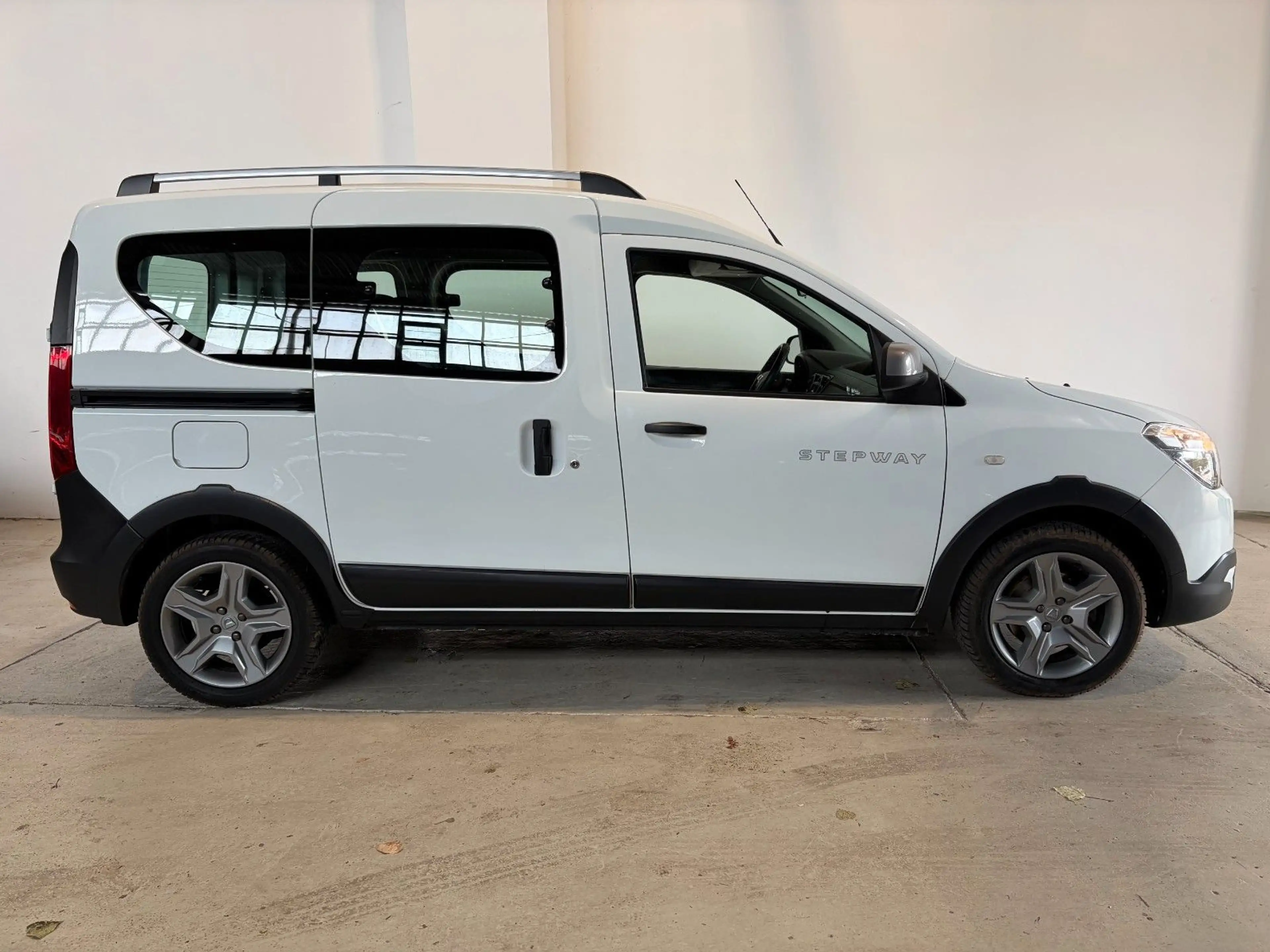 Dacia Dokker Stepway Plus 1.3 *Kamera* — photo 7
