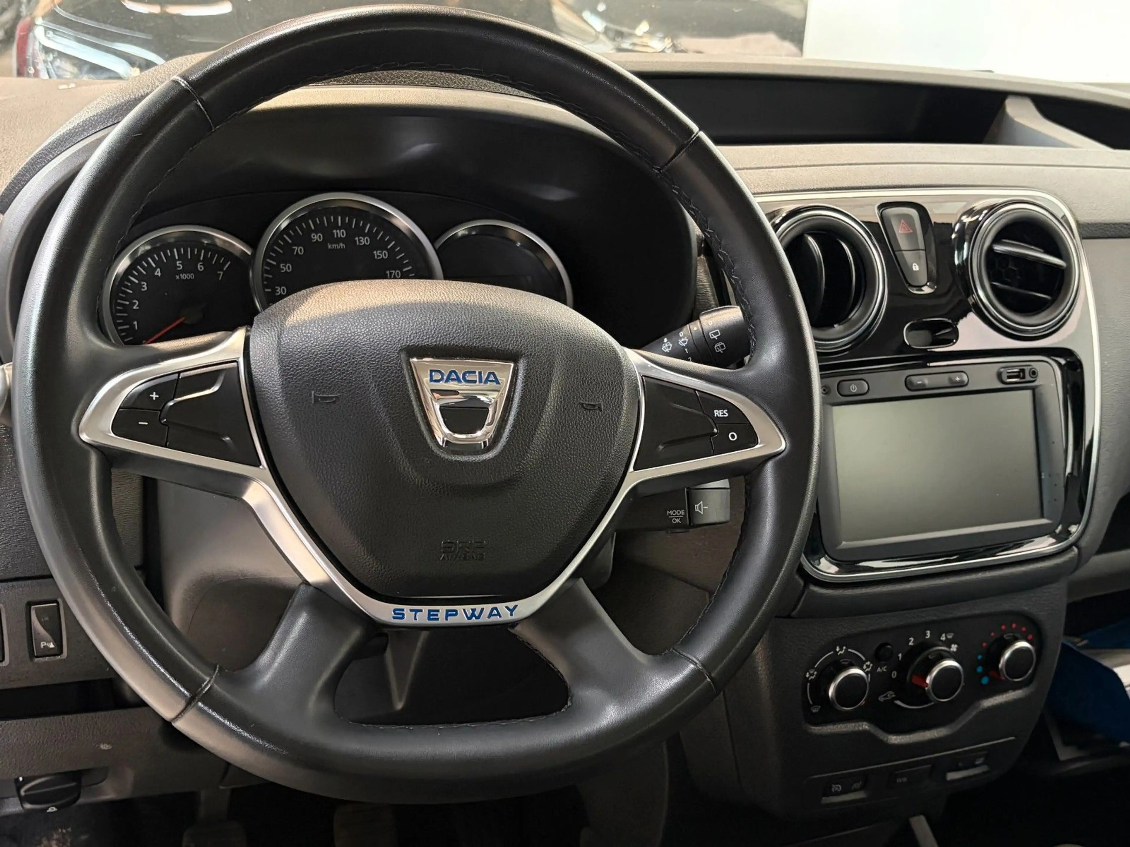 Dacia Dokker Stepway Plus 1.3 *Kamera* — photo 10