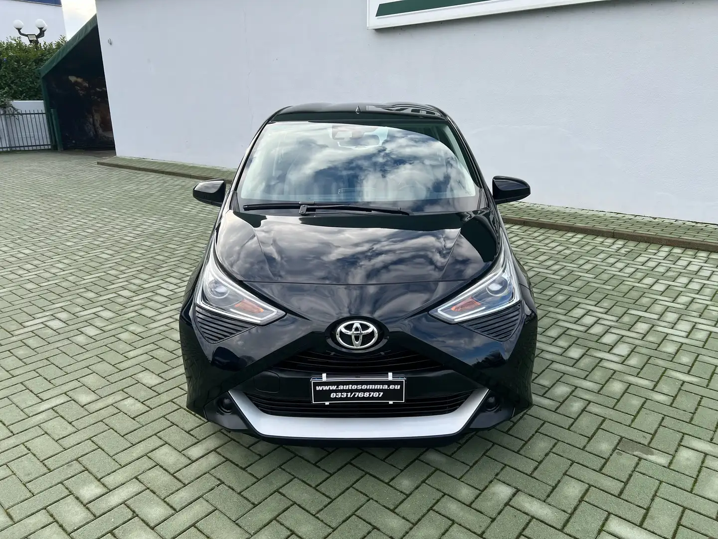 Toyota Aygo 1.0 x-play m-mt 72cv AUTOMATICA - APP CONNECT Noir - 2