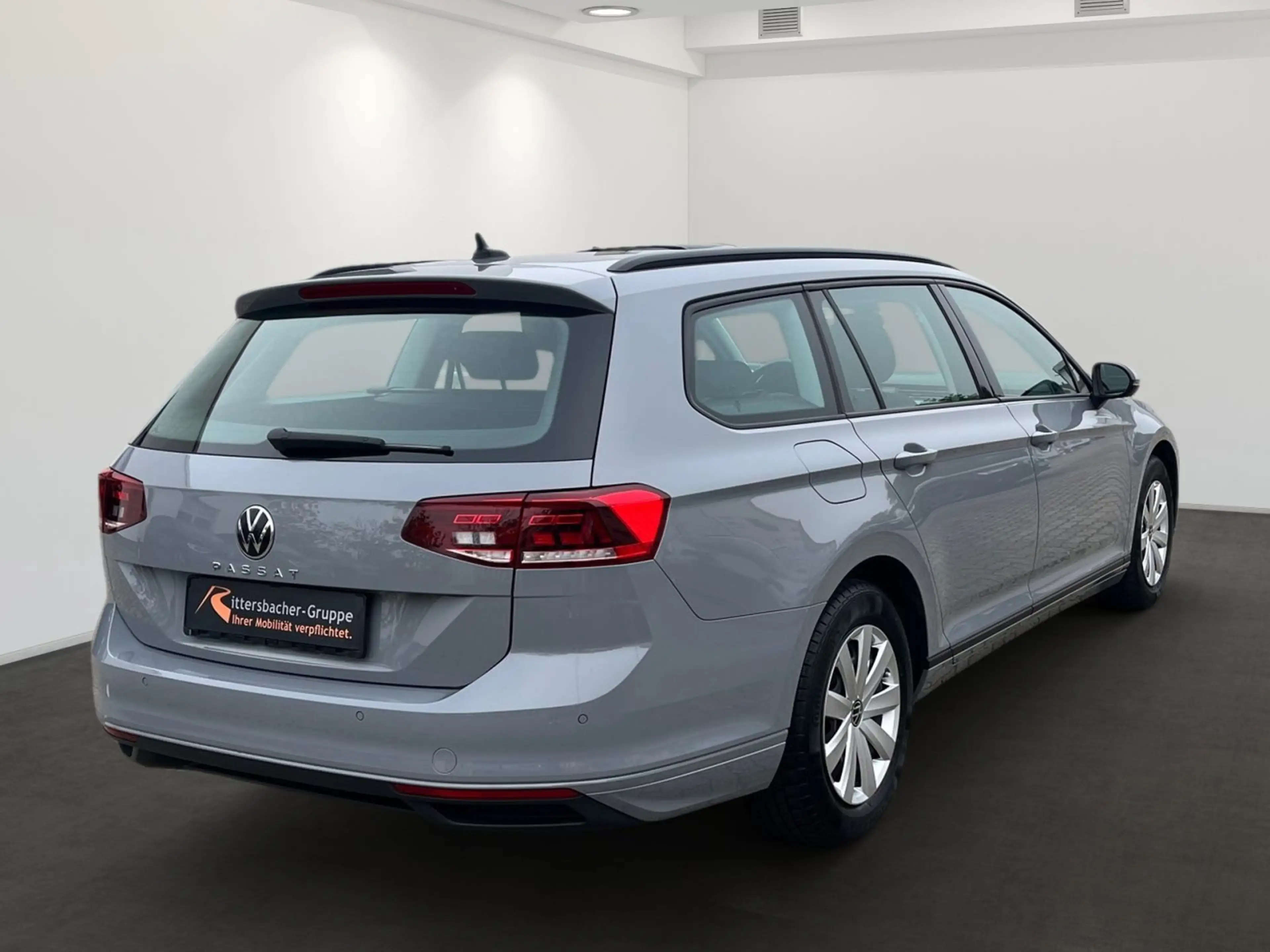 Volkswagen Passat Variant Conceptline 1,5 TSI DSG Navi Busi — photo 4