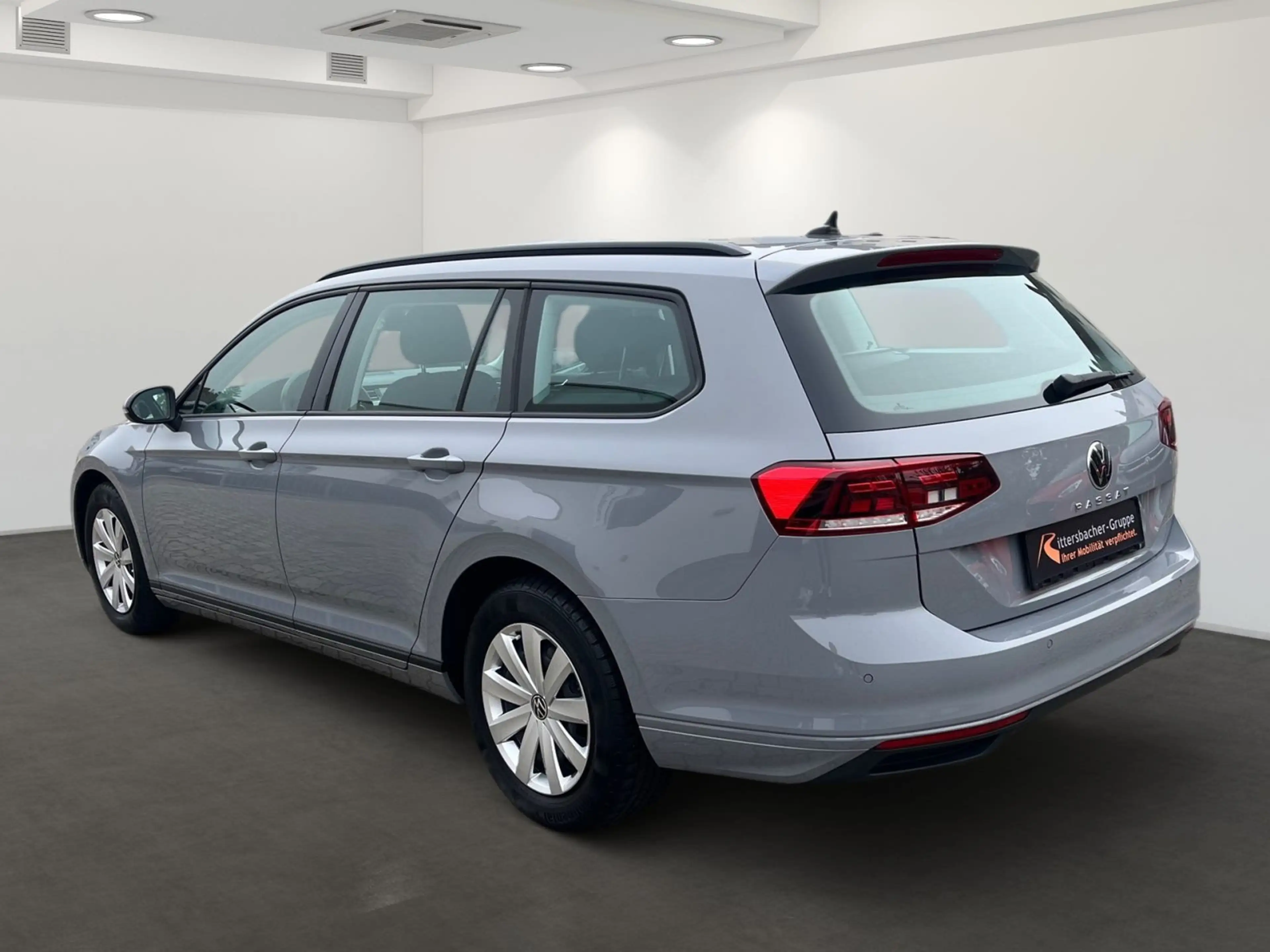 Volkswagen Passat Variant Conceptline 1,5 TSI DSG Navi Busi — photo 5