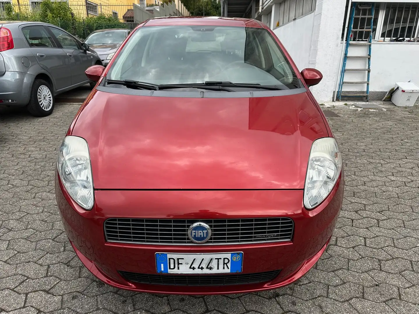 Fiat Grande Punto Grande Punto 5p 1.3 mjt 16v Dyn 75cv*NEOPATENTATI Grijs - 2