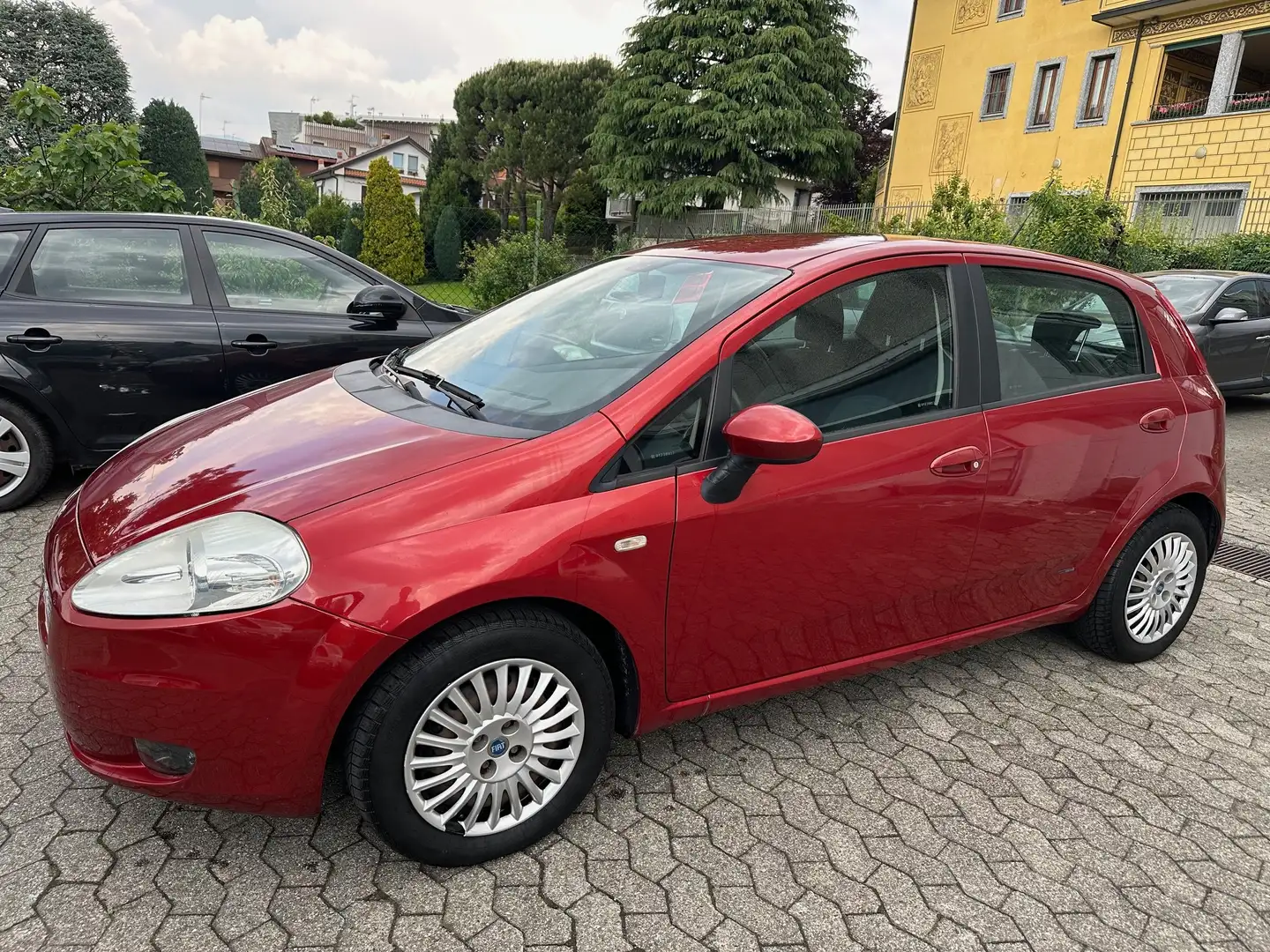 Fiat Grande Punto Grande Punto 5p 1.3 mjt 16v Dyn 75cv*NEOPATENTATI Grijs - 1