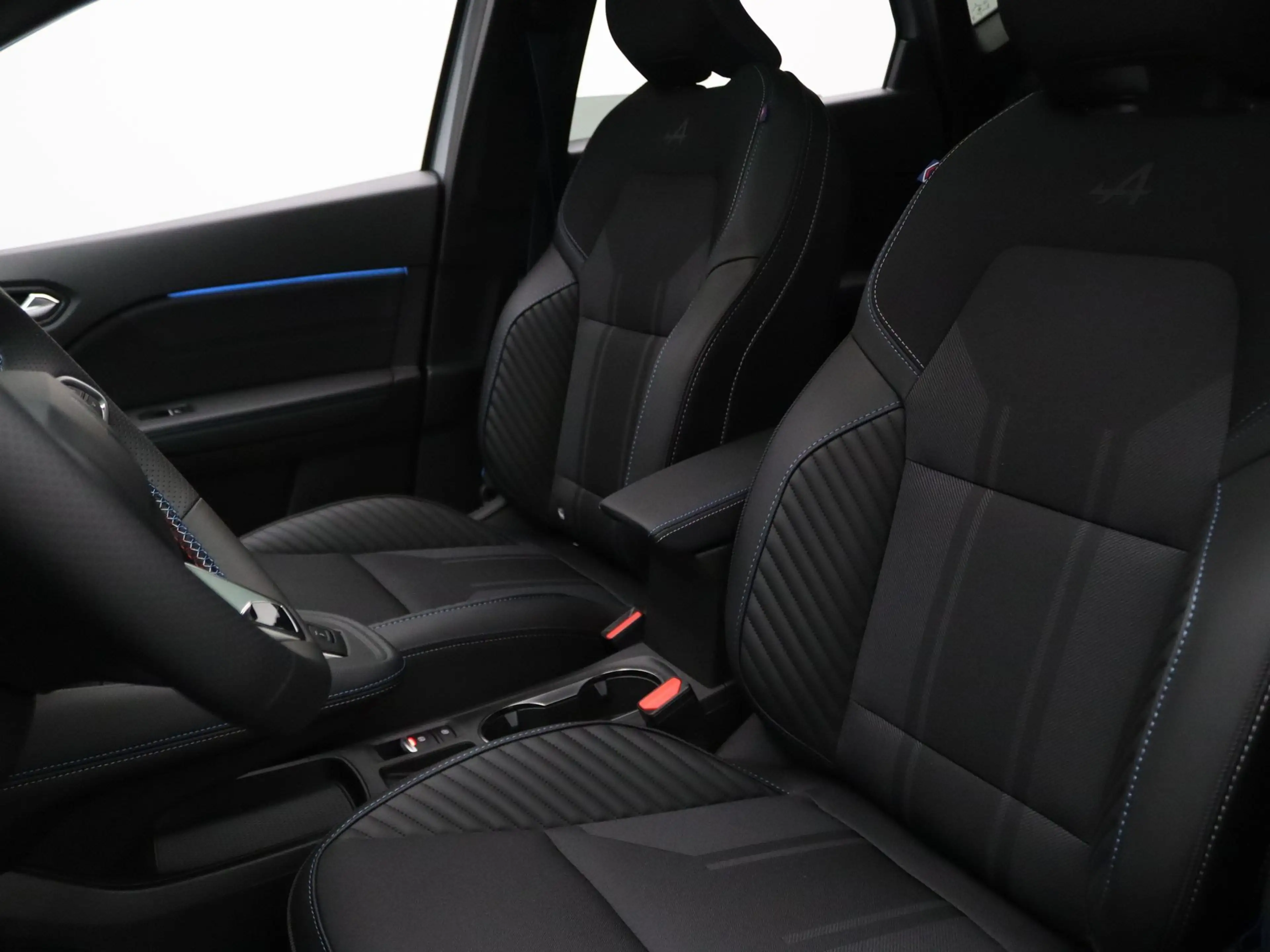 Renault Captur 160pk E-Tech full hybrid esprit Alpine Apple Carpl — photo 4