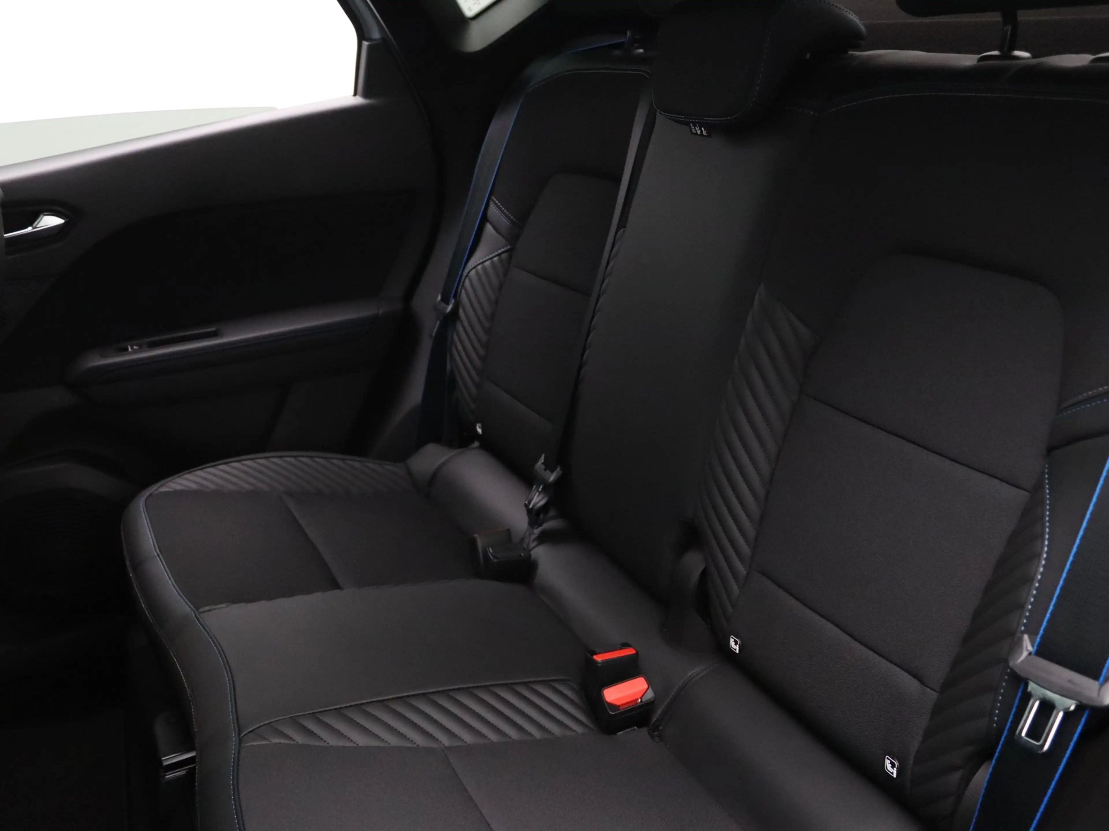 Renault Captur 160pk E-Tech full hybrid esprit Alpine Apple Carpl — photo 27