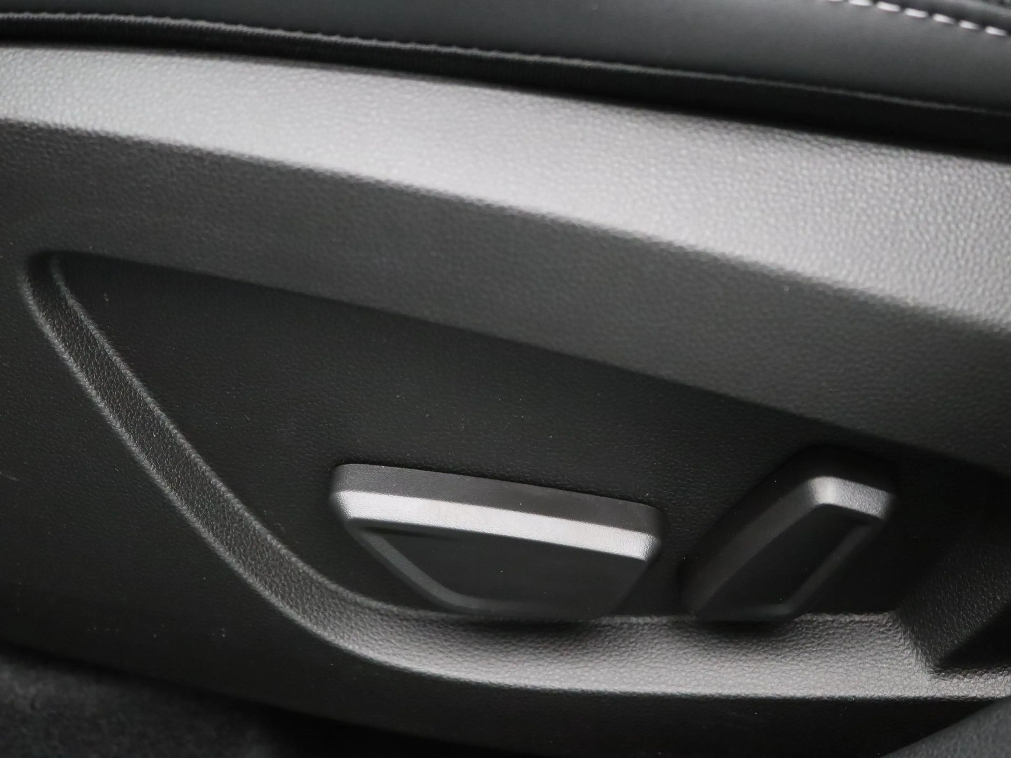 Renault Captur 160pk E-Tech full hybrid esprit Alpine Apple Carpl — photo 21