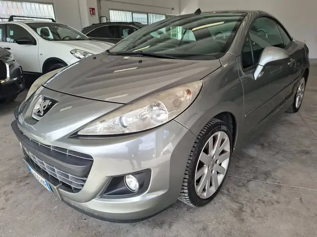 Peugeot 207 1.6 BENZINA / CABRIO / DA NEOPATENTATI