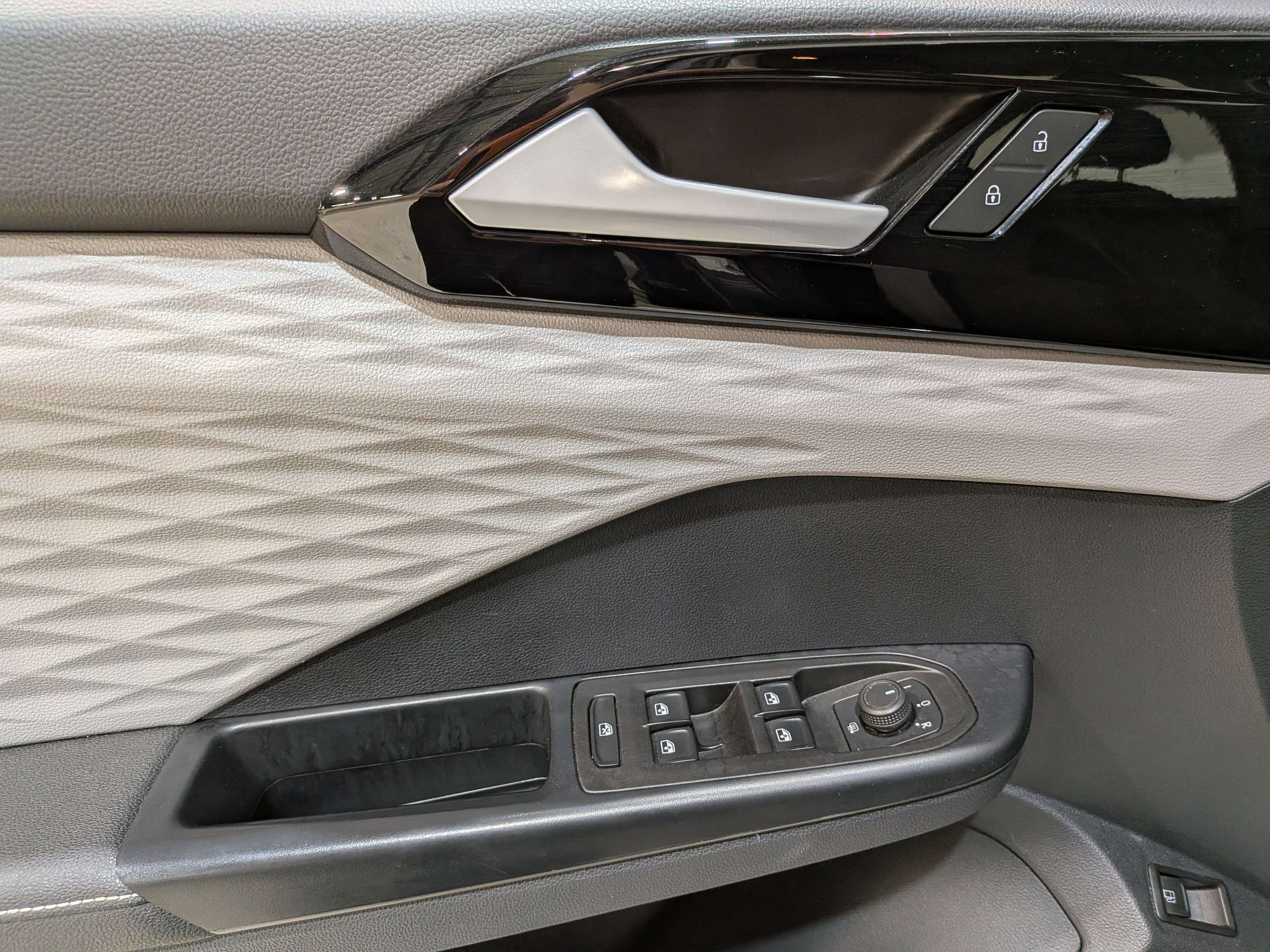 Volkswagen Taos 2024