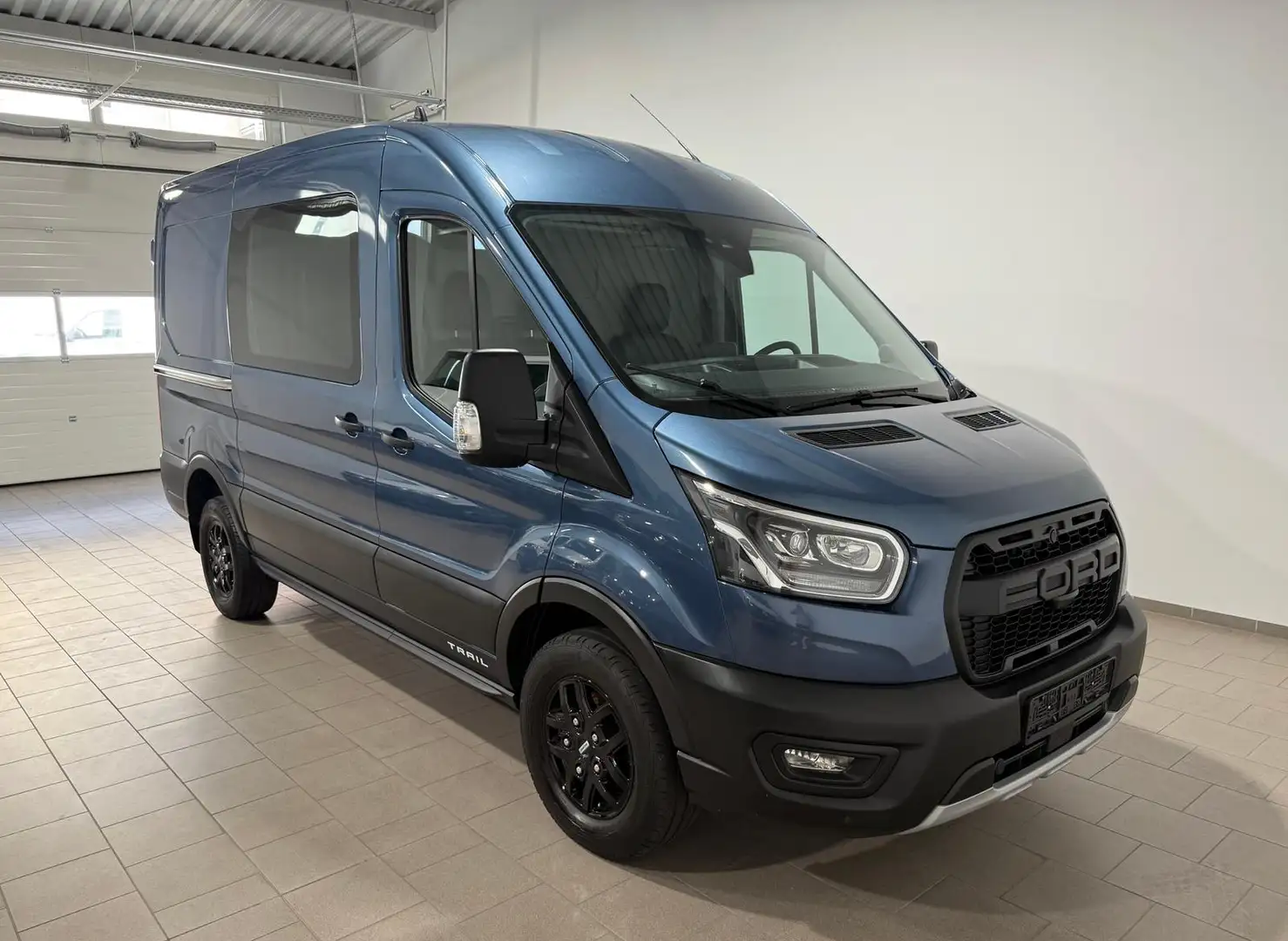 Ford Transit 350 Kasten,Trail,Limited,L2H2,4x4,LED Blau - 1