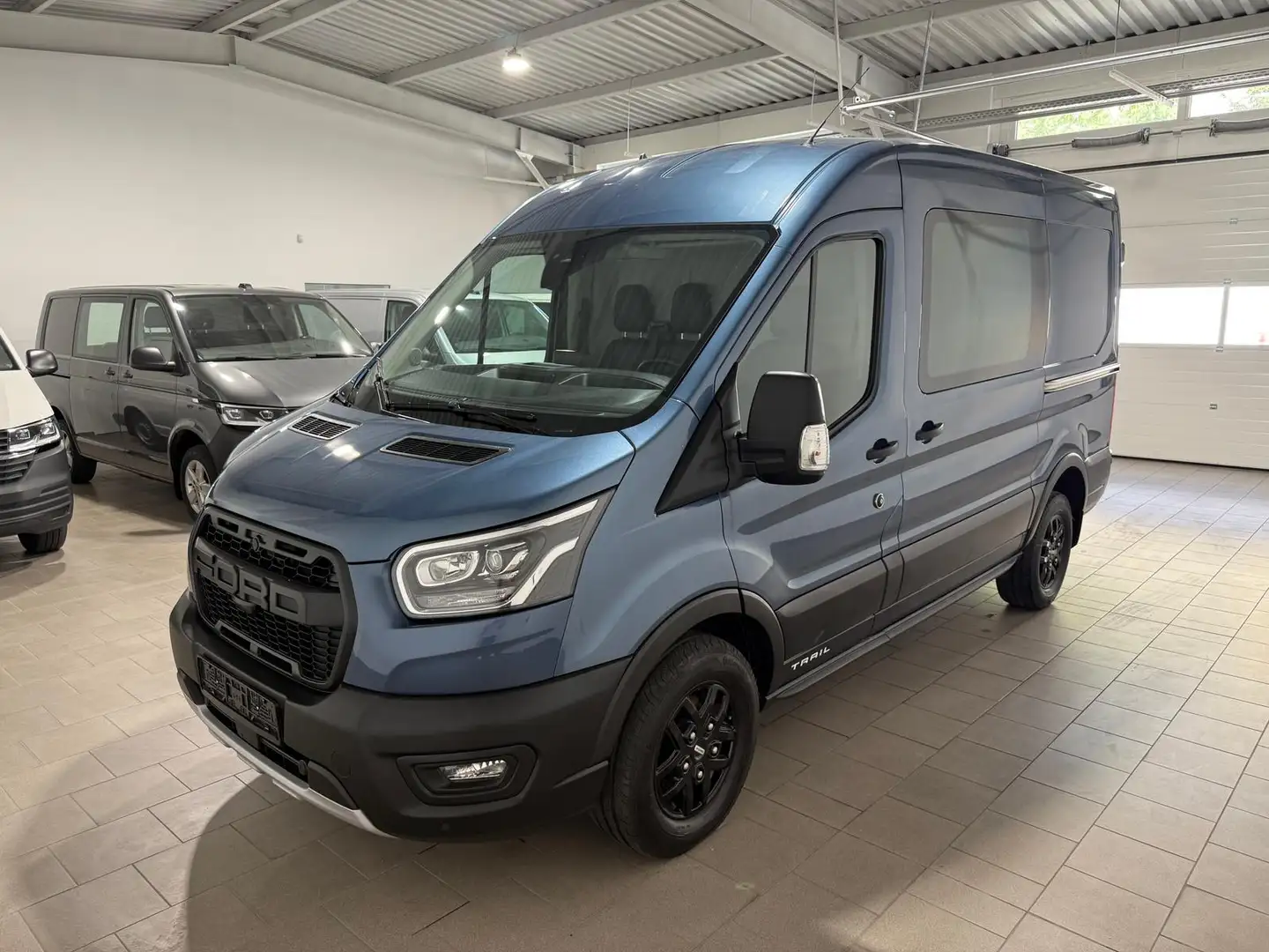 Ford Transit 350 Kasten,Trail,Limited,L2H2,4x4,LED Blau - 2