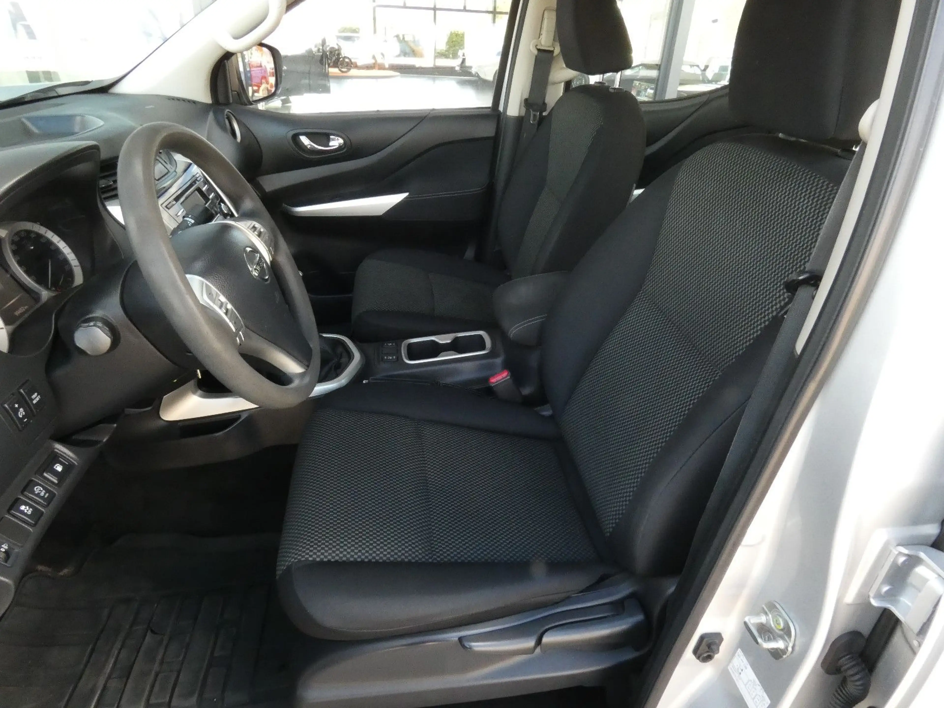 Nissan Navara 2.3 DCI Double Cap 4x4*Differential* — photo 10