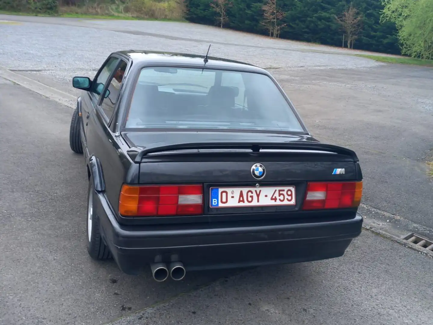 BMW 325 IX M tech 2 E30 Zwart - 2