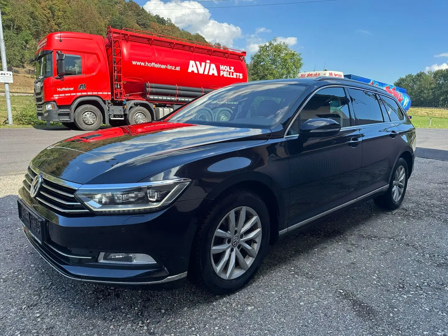 Volkswagen Passat Variant Highline 2,0 TDI DSG ACC-AHK-LED Schwarz - 1