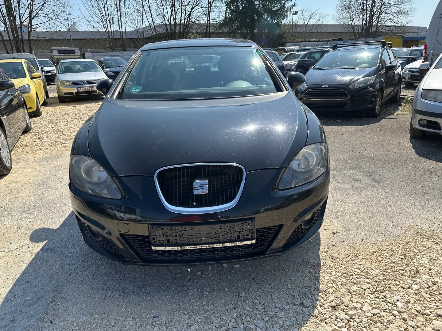 SEAT Leon 1.2 TSI Ecomotive Style Schwarz - 1