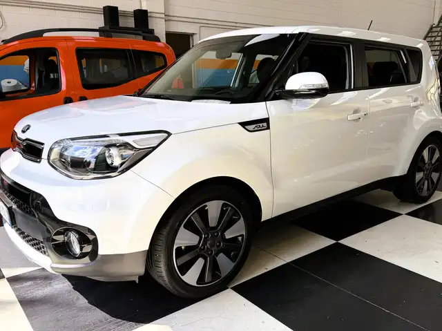 Kia Soul Soul II 2014 1.6 gdi 16v Your Feel your E6