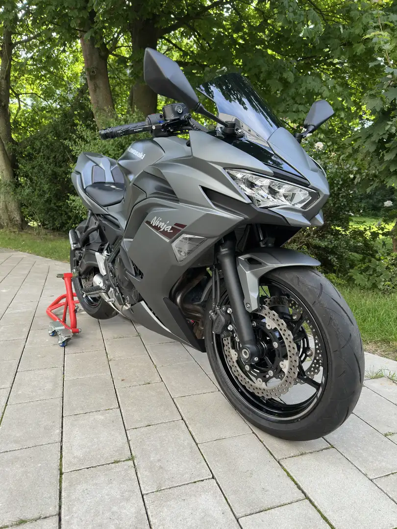 Kawasaki Ninja 650 - 1