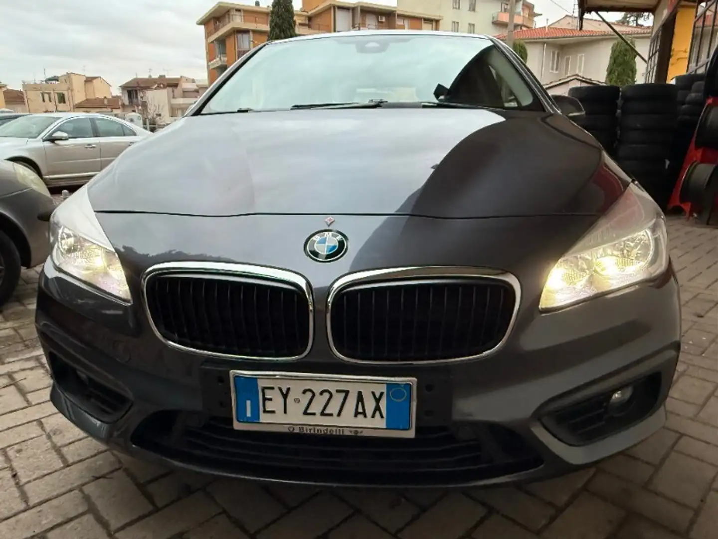 BMW 218 218d Active Tourer Luxury Beige - 2