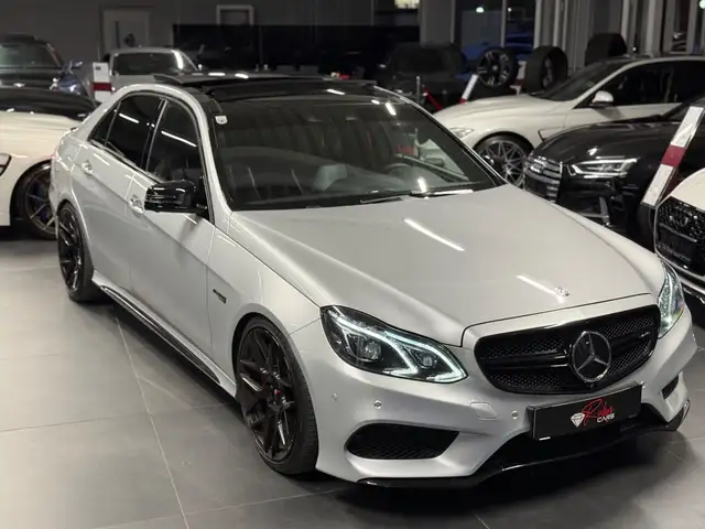 Mercedes-Benz E 400 4Matic Avantgarde AMG *VOLL*