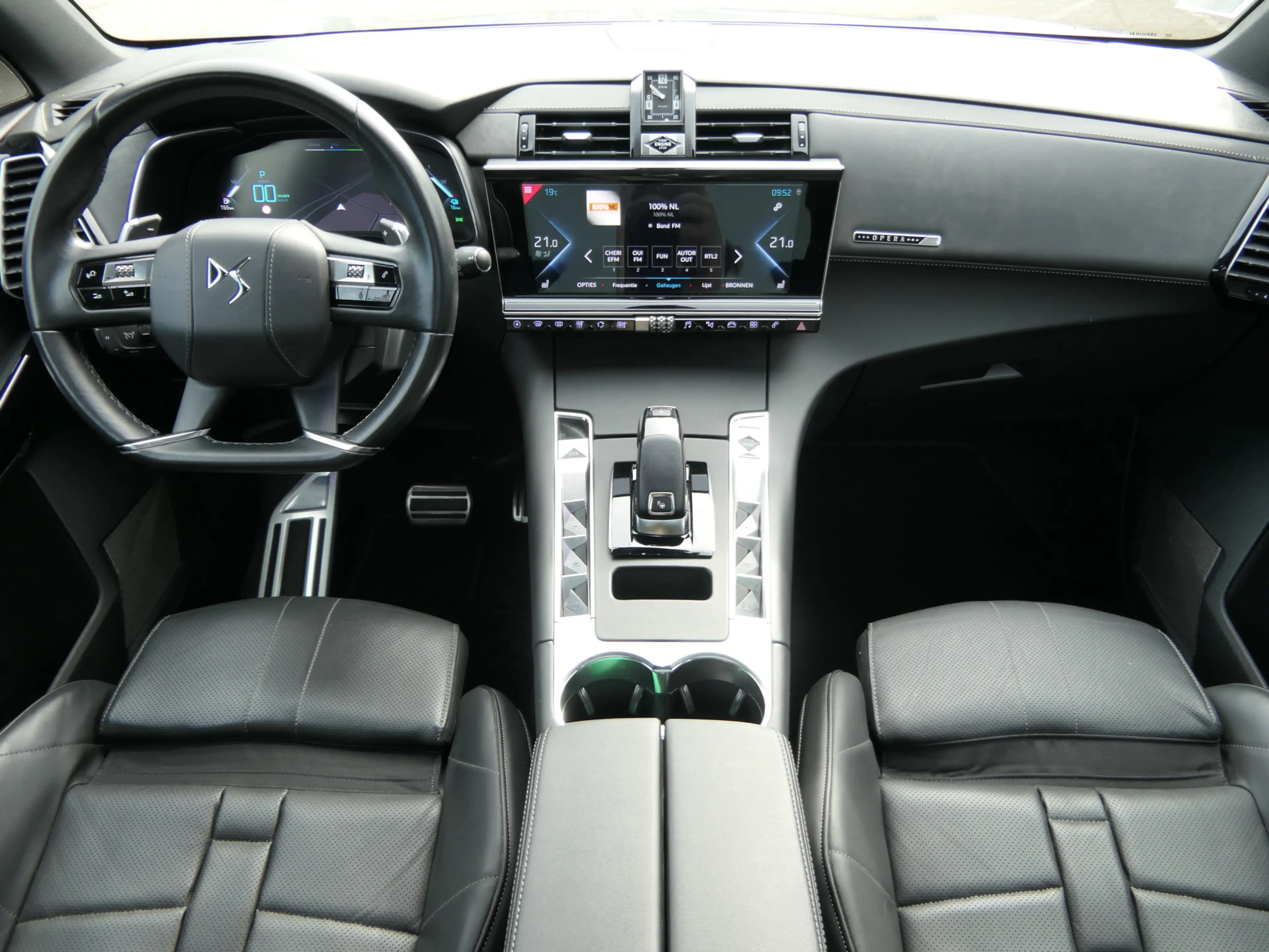 DS Automobiles DS 7 Crossback E-Tense Plug in Hybrid 300pk 4x4 Opéra | Panoramad — photo 23