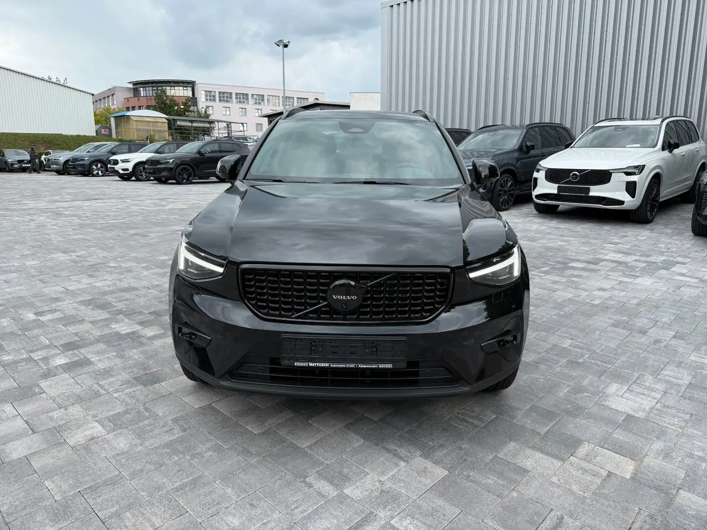 Volvo XC40 B3 BLACK EDT PLUS+360°CAM+LED+HK SOUND+20" Noir - 2