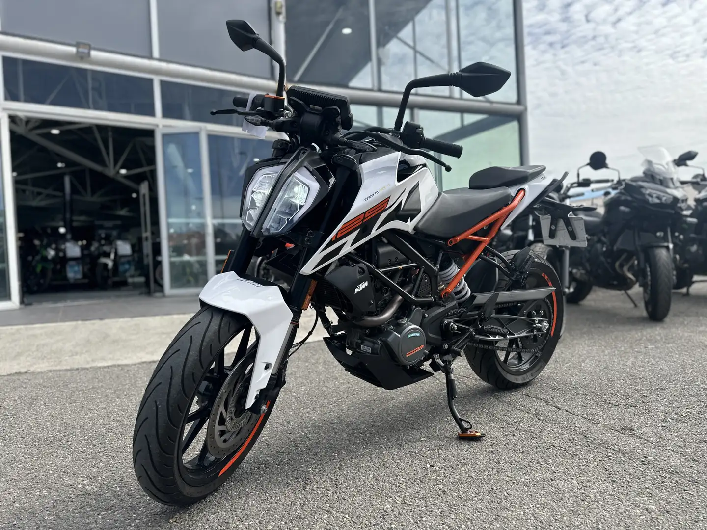 KTM 125 Duke Blanc - 2
