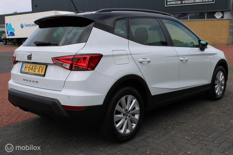SEAT Arona 1.0 TSI Style Business Intense, Pdc + camera, Zwar — photo 7