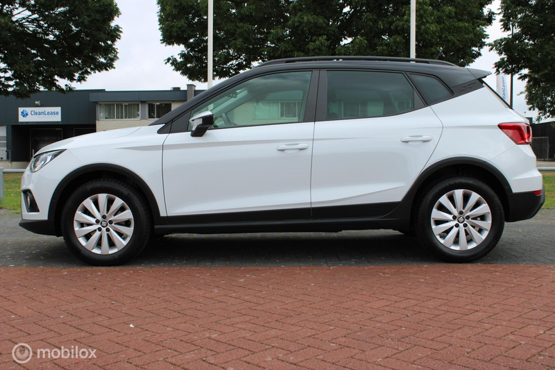 SEAT Arona 1.0 TSI Style Business Intense, Pdc + camera, Zwar — photo 3