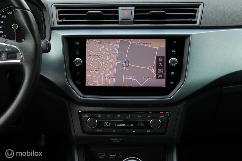 SEAT Arona 1.0 TSI Style Business Intense, Pdc + camera, Zwar — photo 12