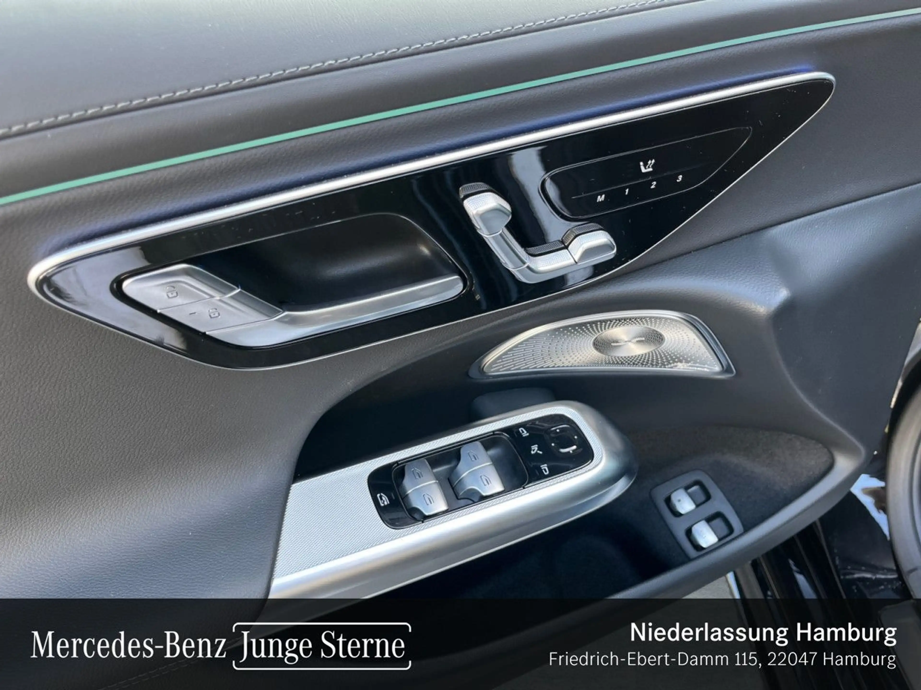 Mercedes-Benz E 400 e 4M Hybrid AMG Fahrass 360° Airmat Pano HUD — photo 12