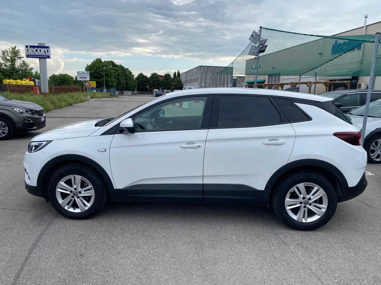 Opel Grandland X X 1.5 diesel Ecotec Start&Stop aut. Business Ed. Bianco - 2
