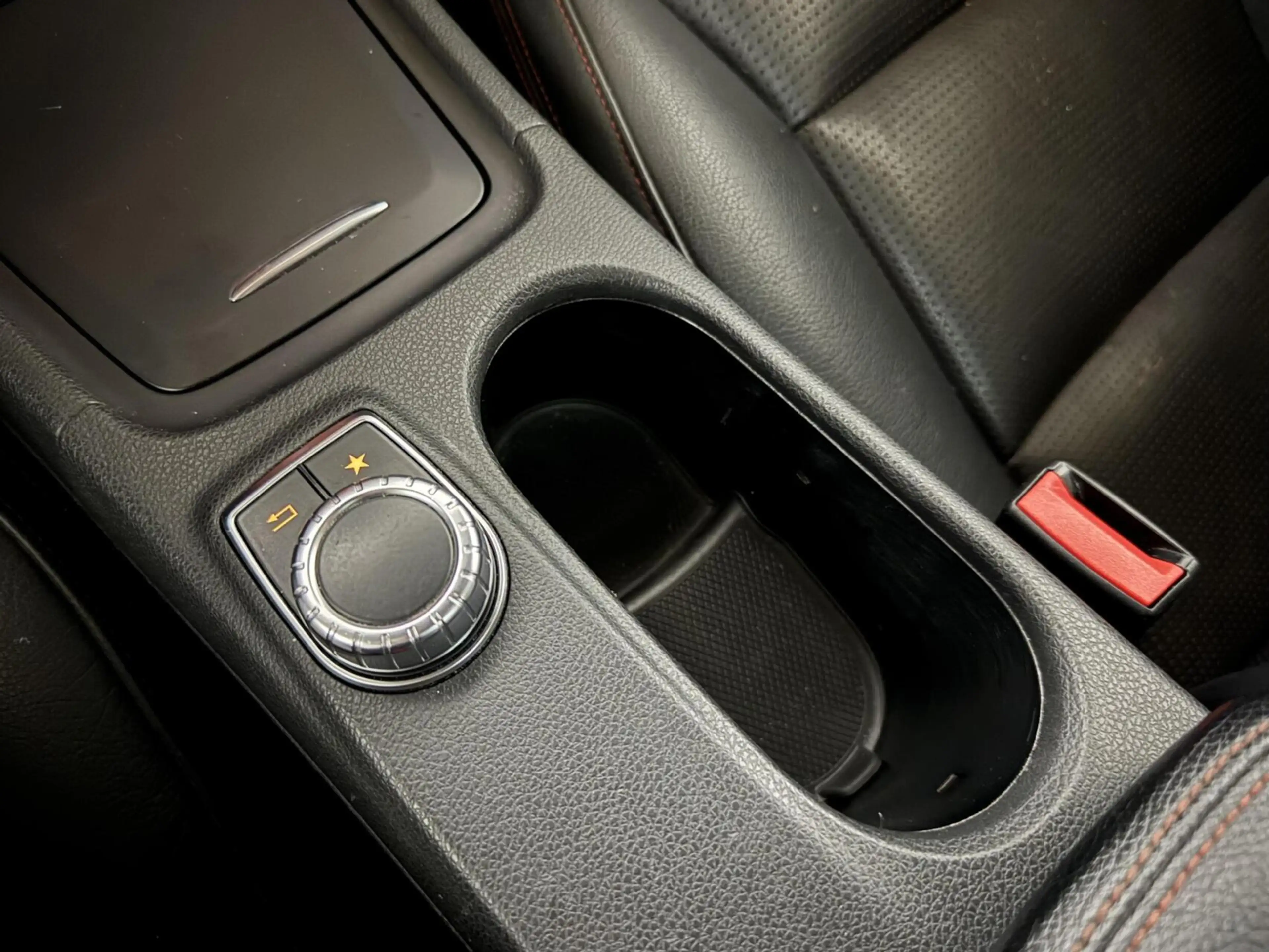 Mercedes-Benz CLA 200 AMG Pano Leer NAVI ACC Camera — photo 45