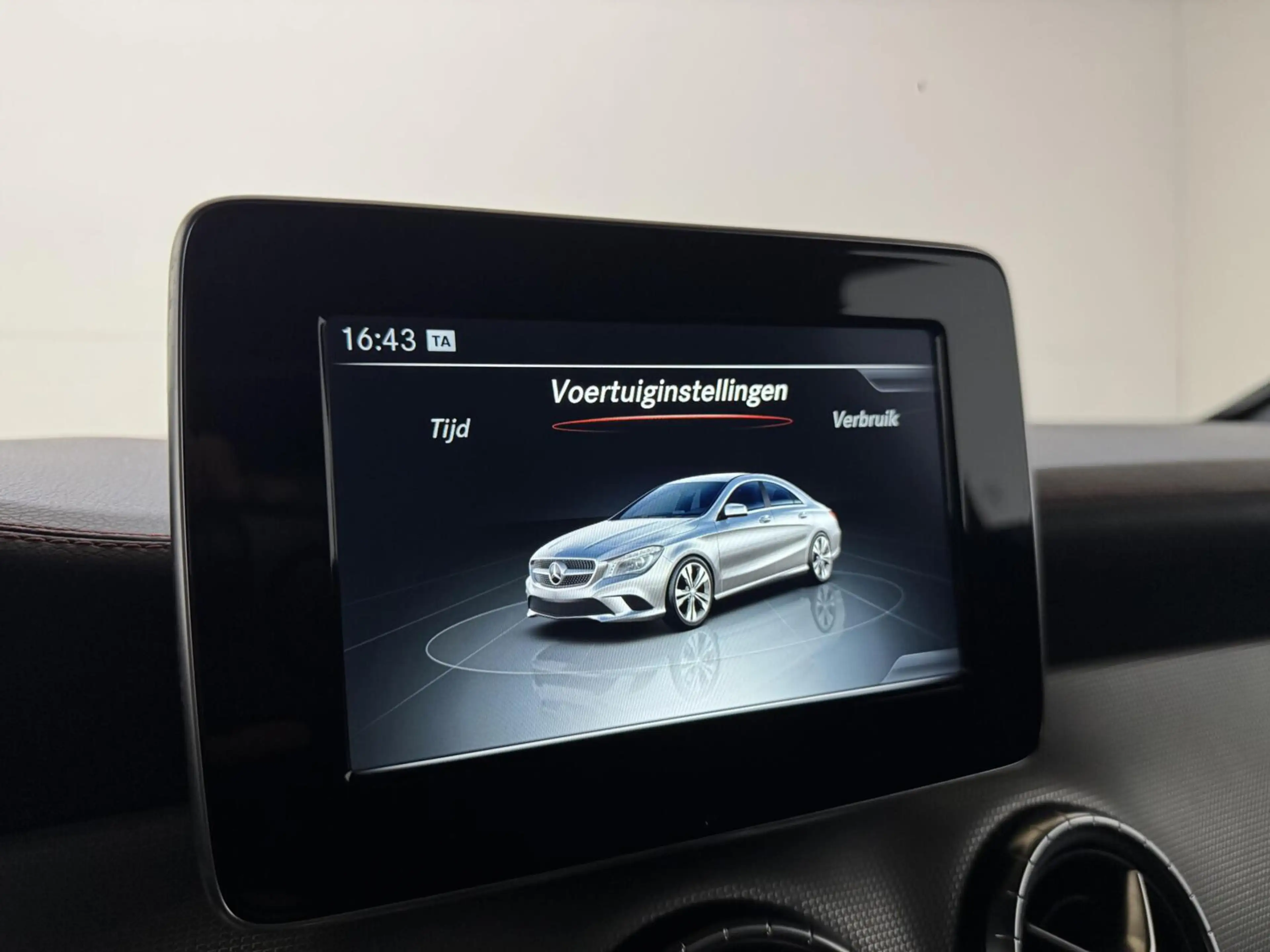 Mercedes-Benz CLA 200 AMG Pano Leer NAVI ACC Camera — photo 38