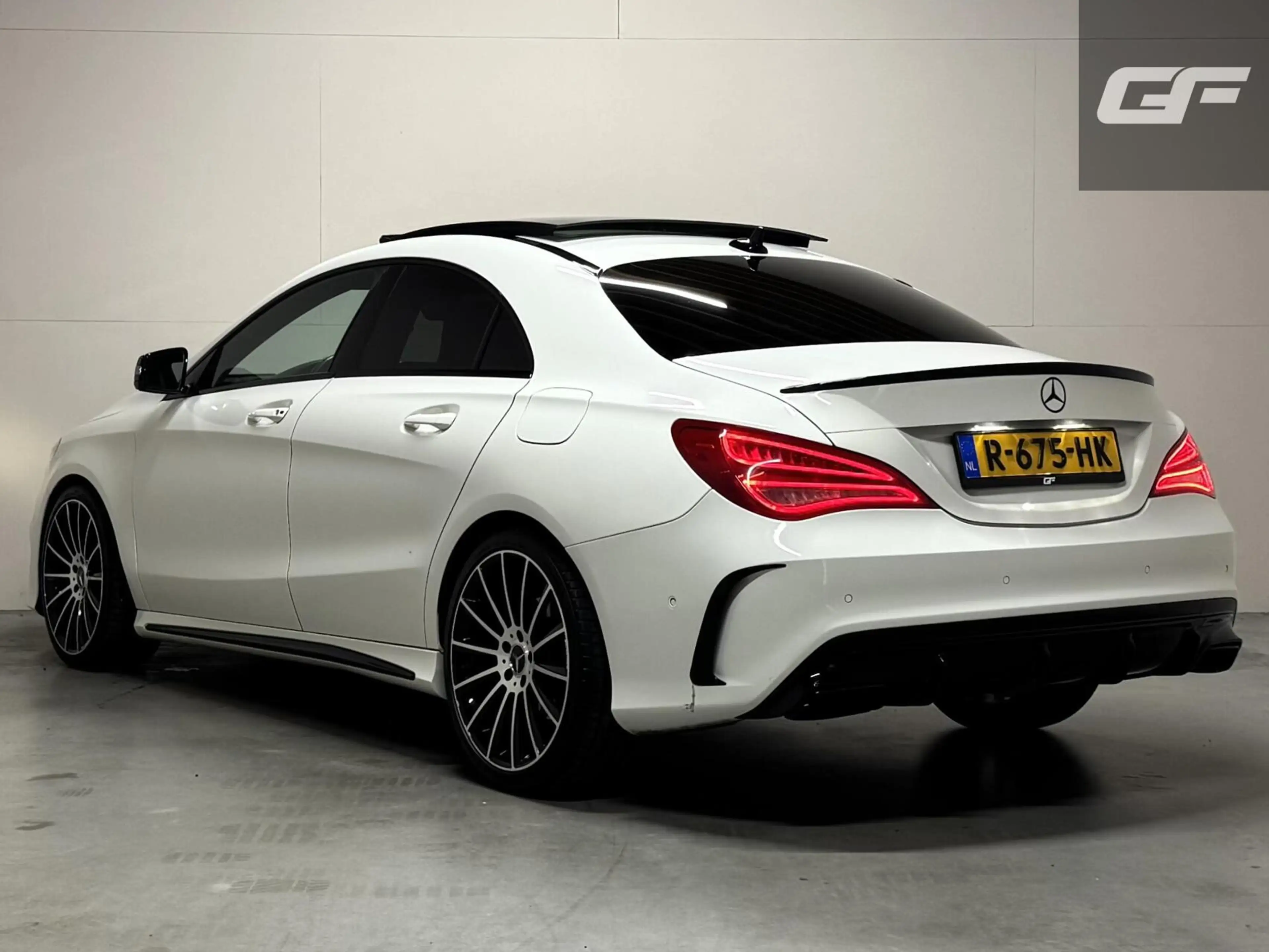 Mercedes-Benz CLA 200 AMG Pano Leer NAVI ACC Camera — photo 7