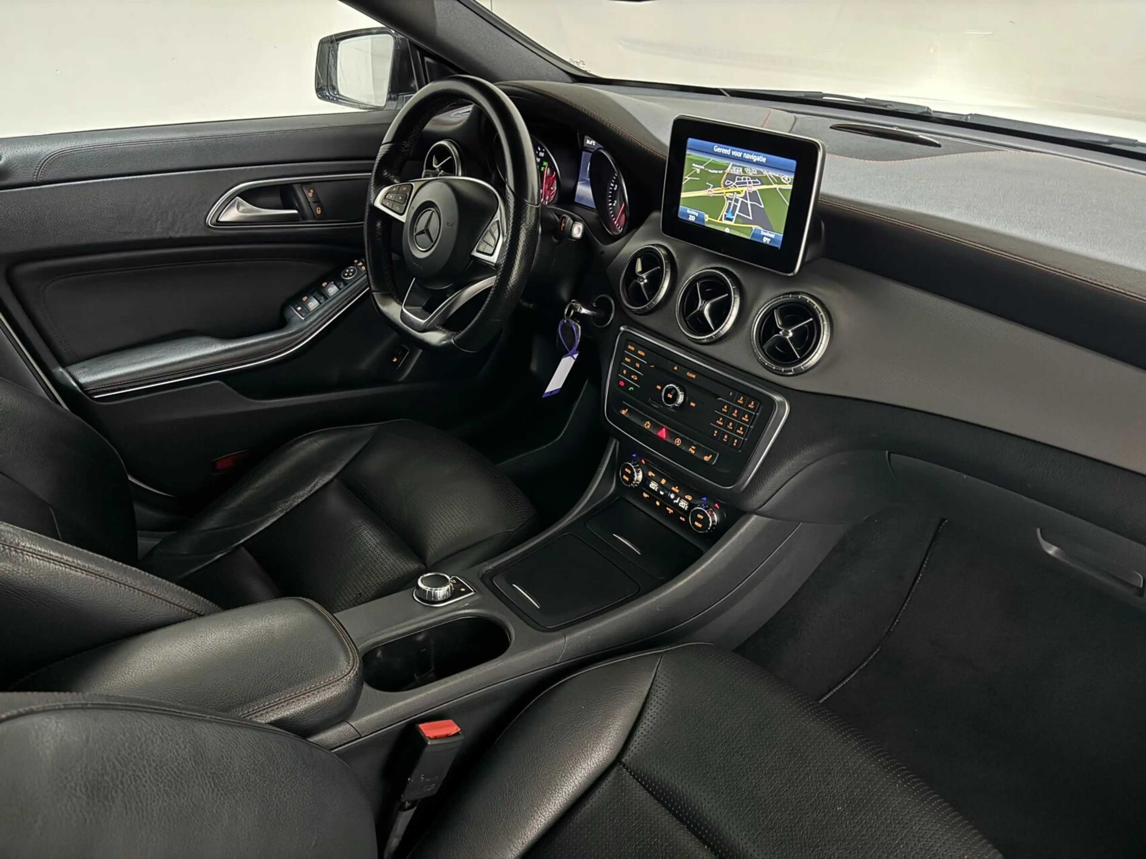 Mercedes-Benz CLA 200 AMG Pano Leer NAVI ACC Camera — photo 22