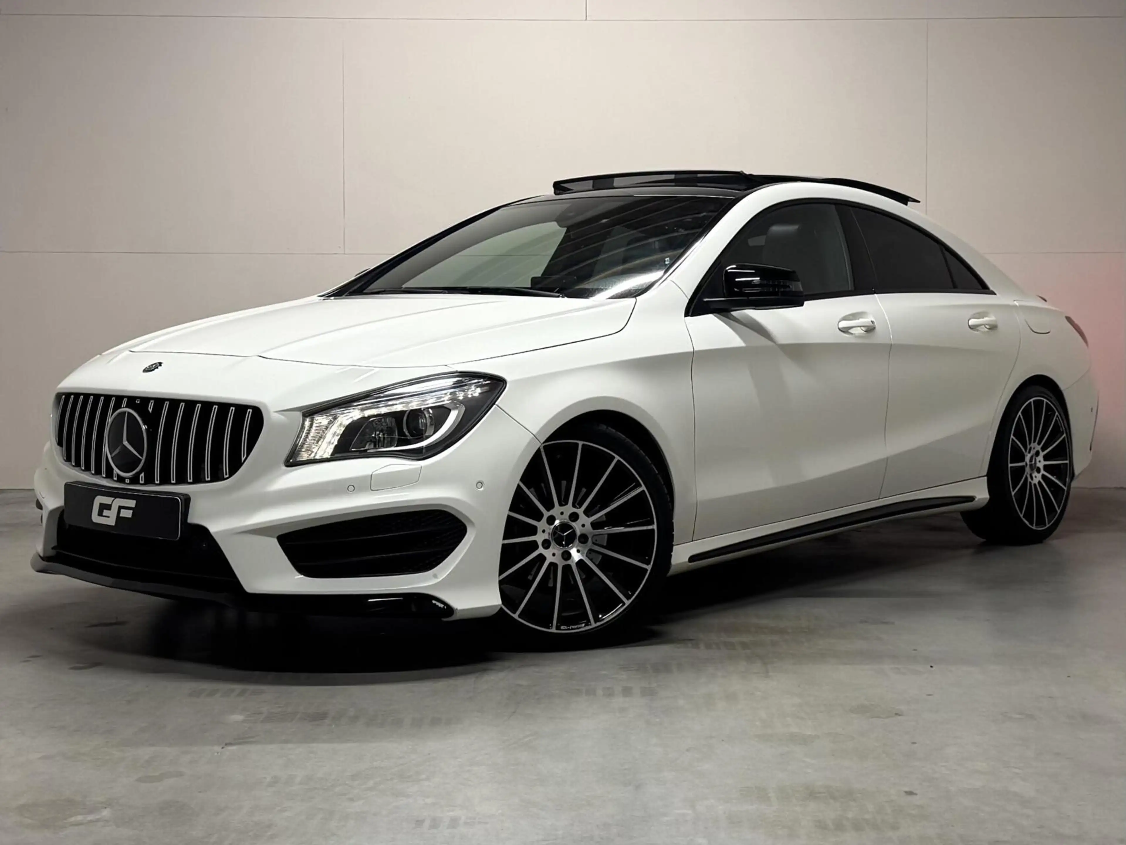 Mercedes-Benz CLA 200 AMG Pano Leer NAVI ACC Camera — photo 10