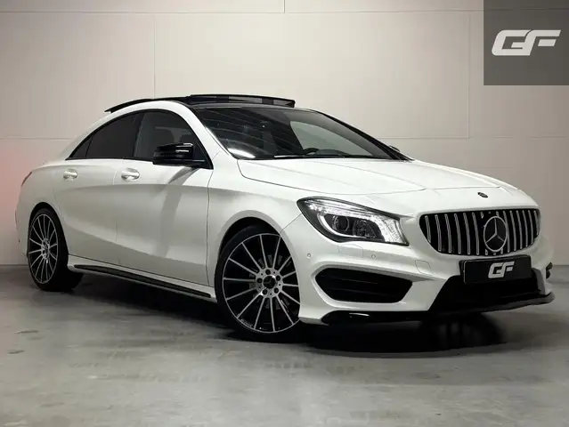 Mercedes-Benz CLA 200 AMG Pano Leer NAVI ACC Camera