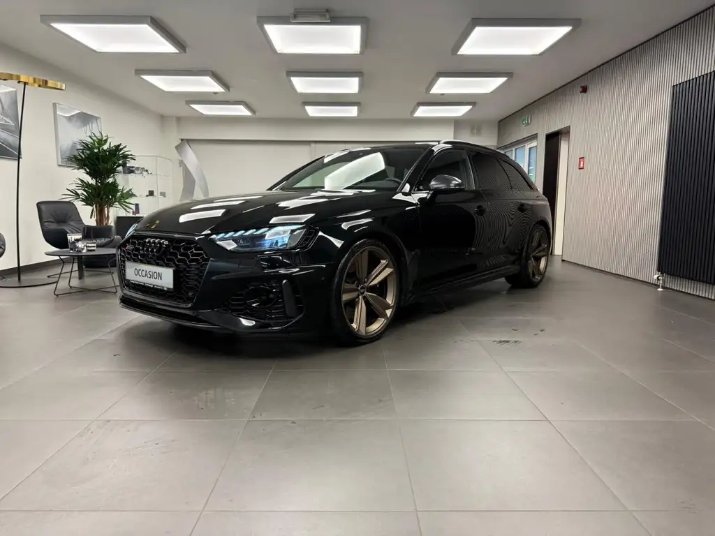 Audi RS4 2021 из Европы — купить под ключ