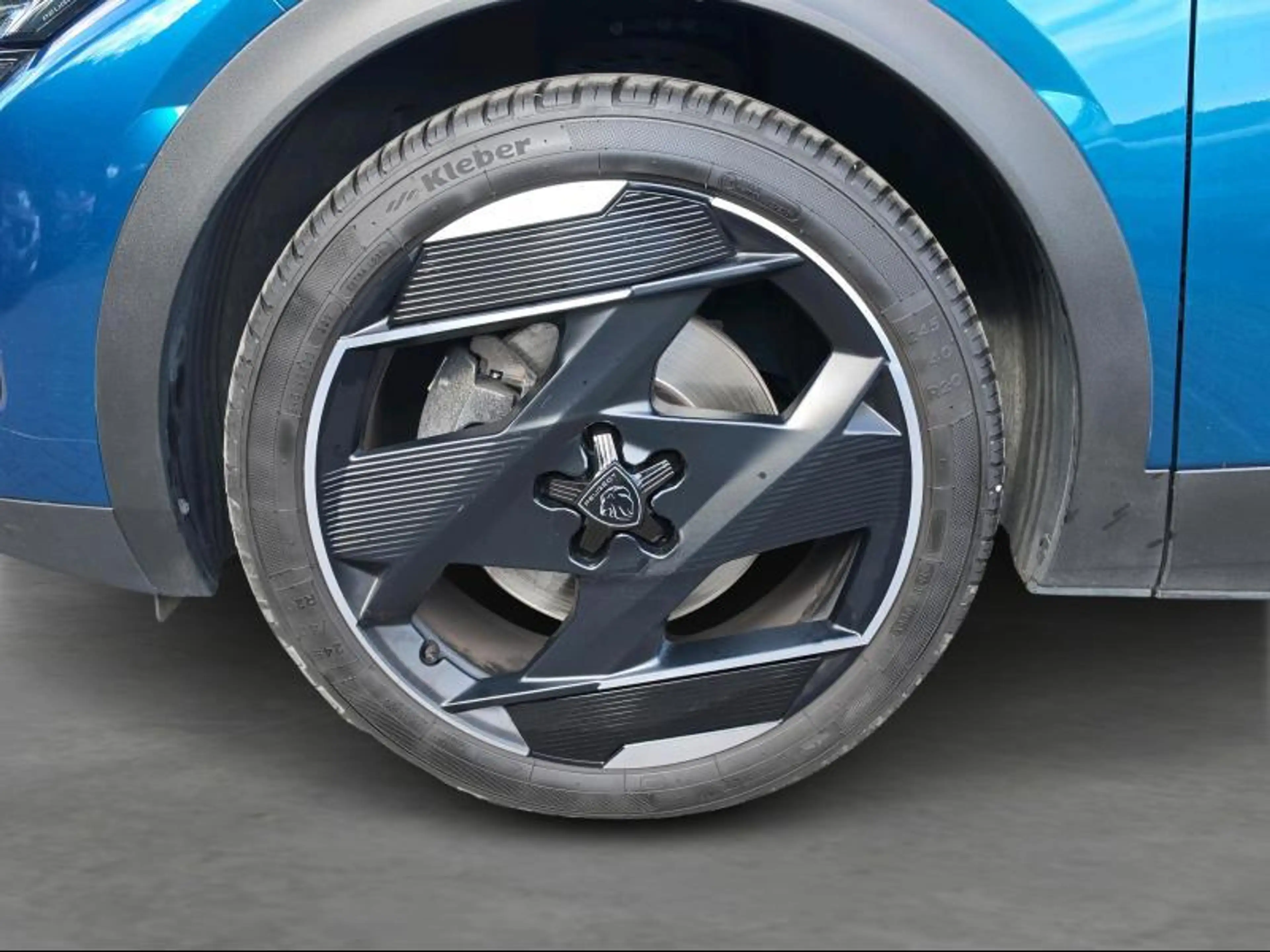 Peugeot 408 First Edition Plug-In Hybrid - Carplay - PDC 360 - — photo 8