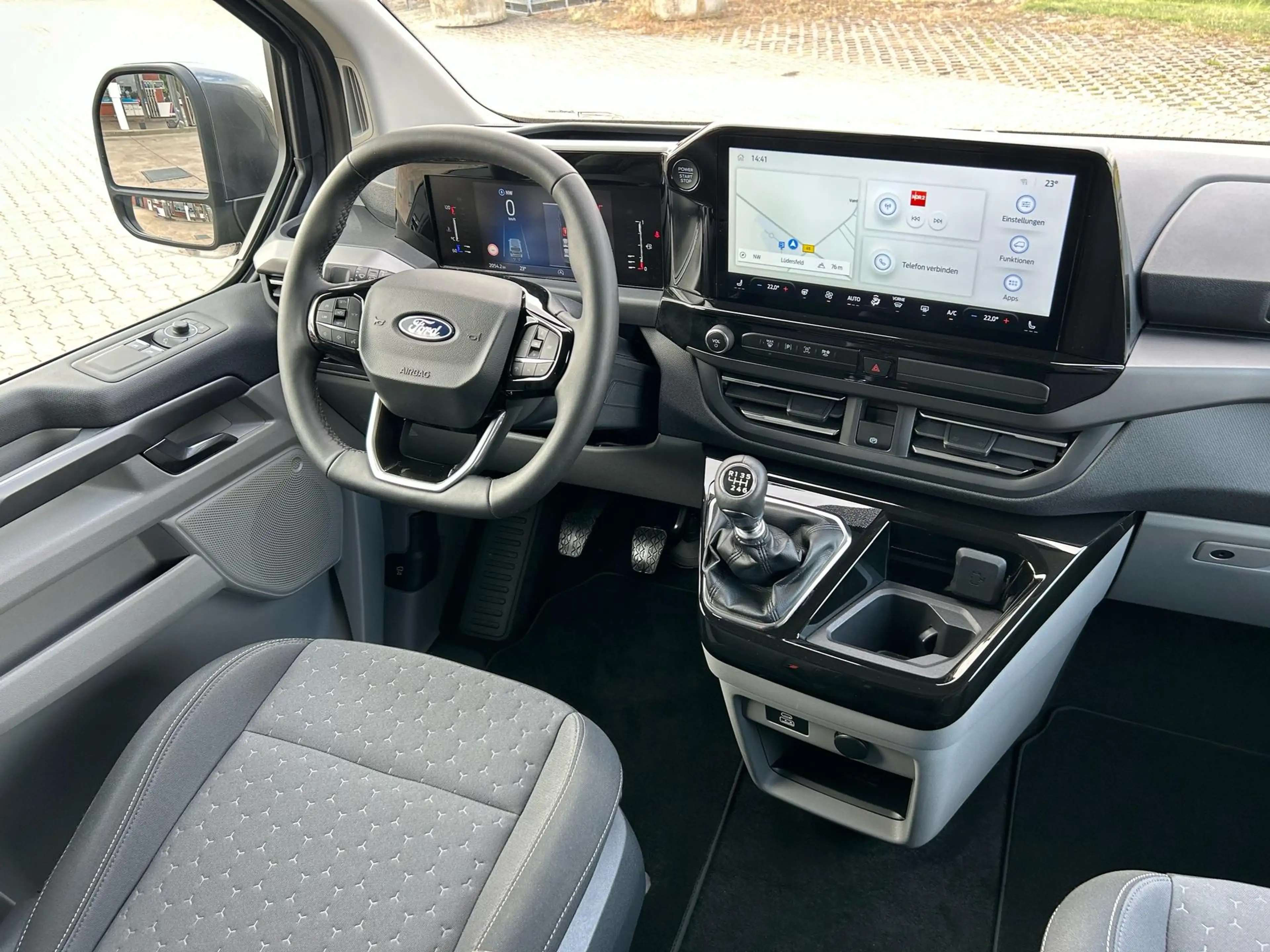 Ford Tourneo Custom L1 2.0 EcoBlue 320 Titanium / AHK 110 kW... — photo 6