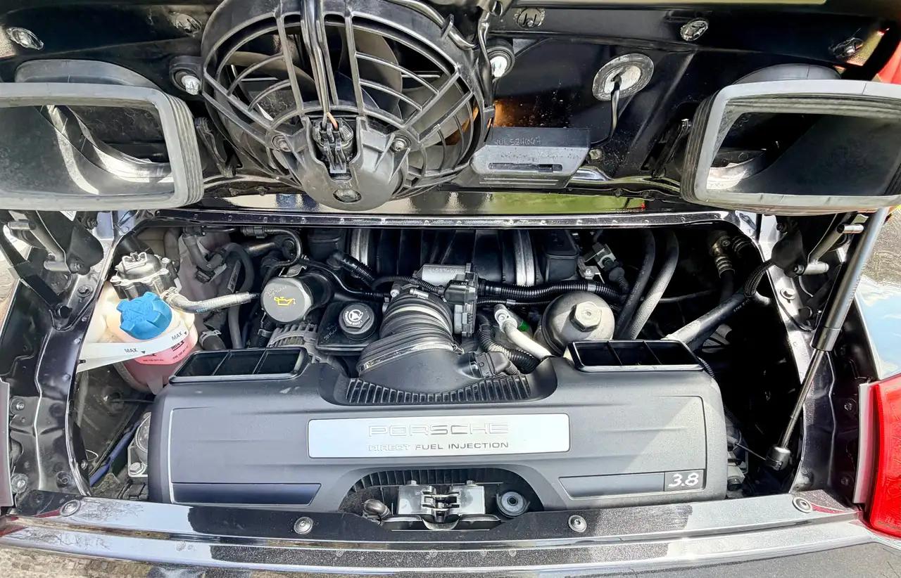 Porsche 911 снимка Porsche 911