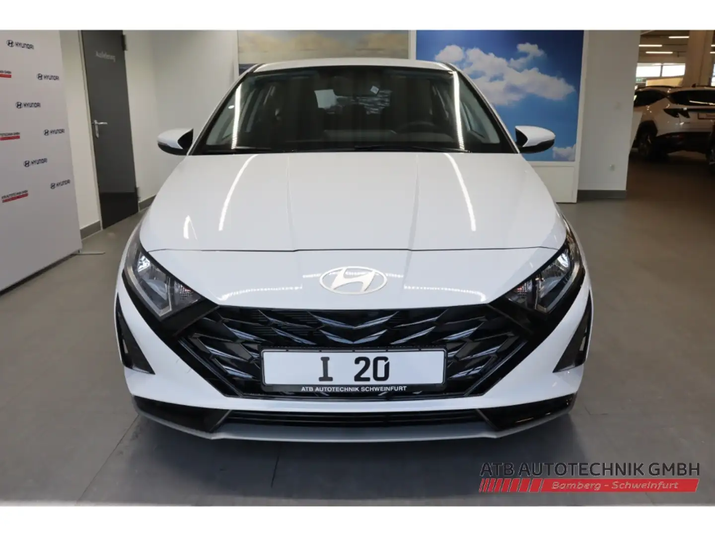Hyundai i20 Trend 1.0 T-Gdi 48V iMT Komfortpaket Navi SHZ hint Weiß - 2