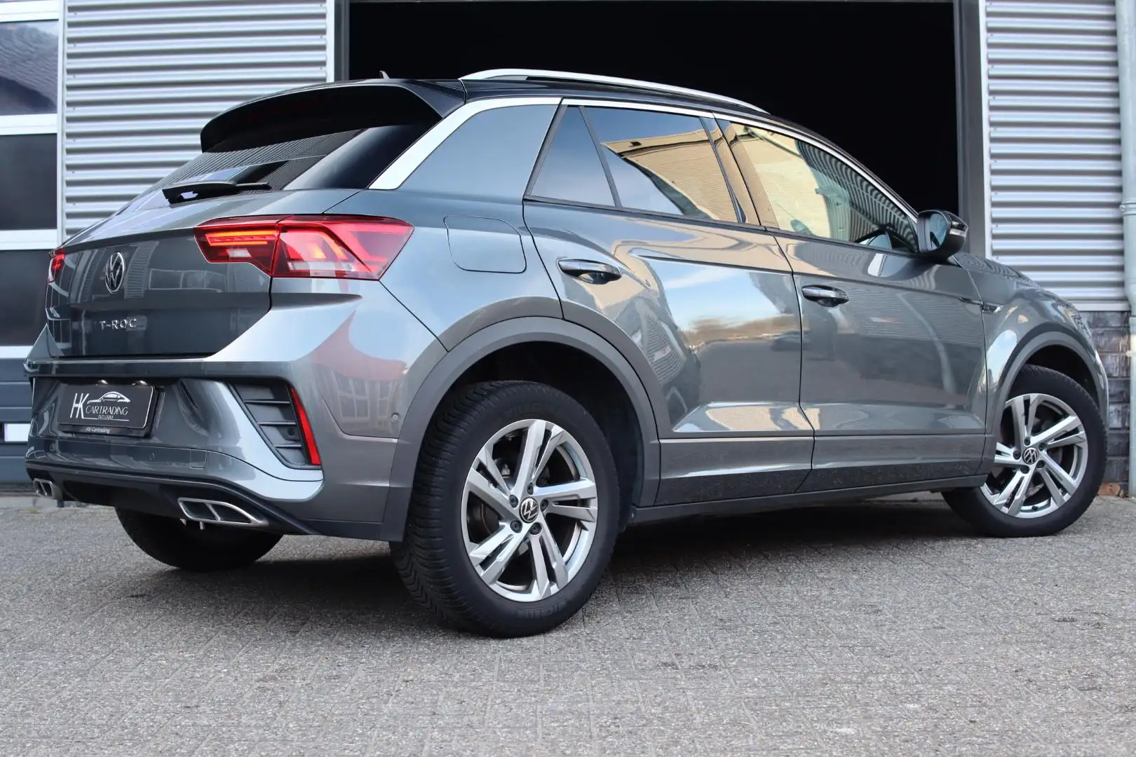 Volkswagen T-Roc 1.0 TSI R-Line|I.Q. Light|Camera|ACC Grijs - 2