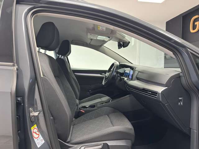 Volkswagen Golf — photo 11
