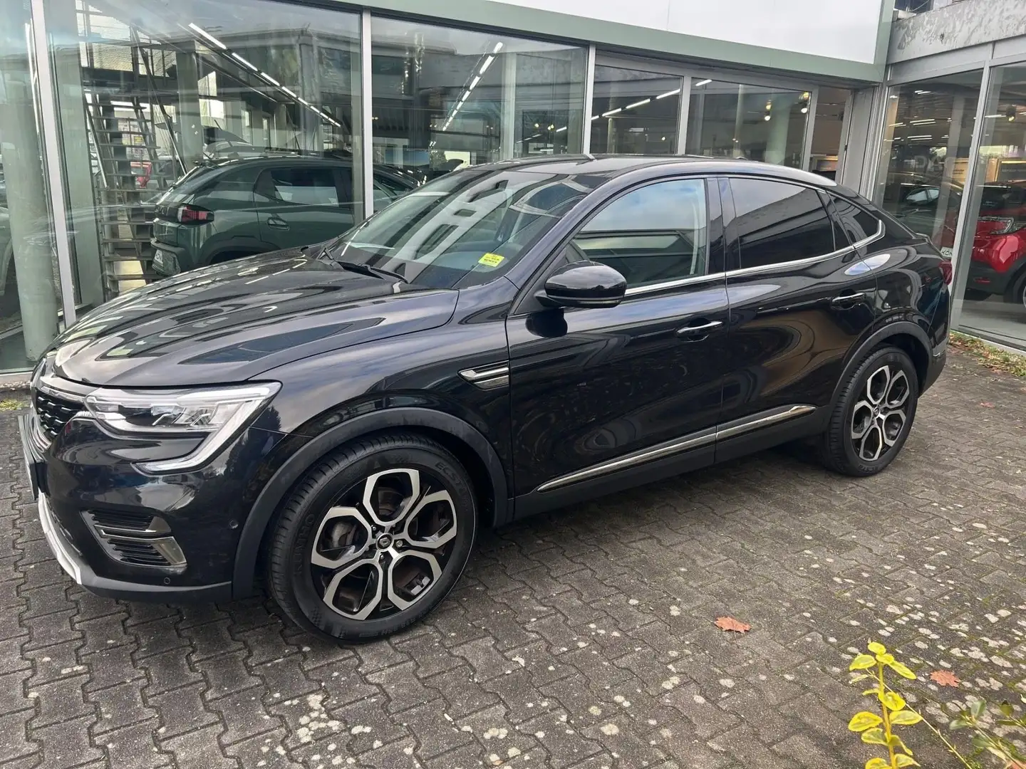 Renault Arkana 1.3 TCe 140 EDC INTENS  Klimaautomatik Schwarz - 1