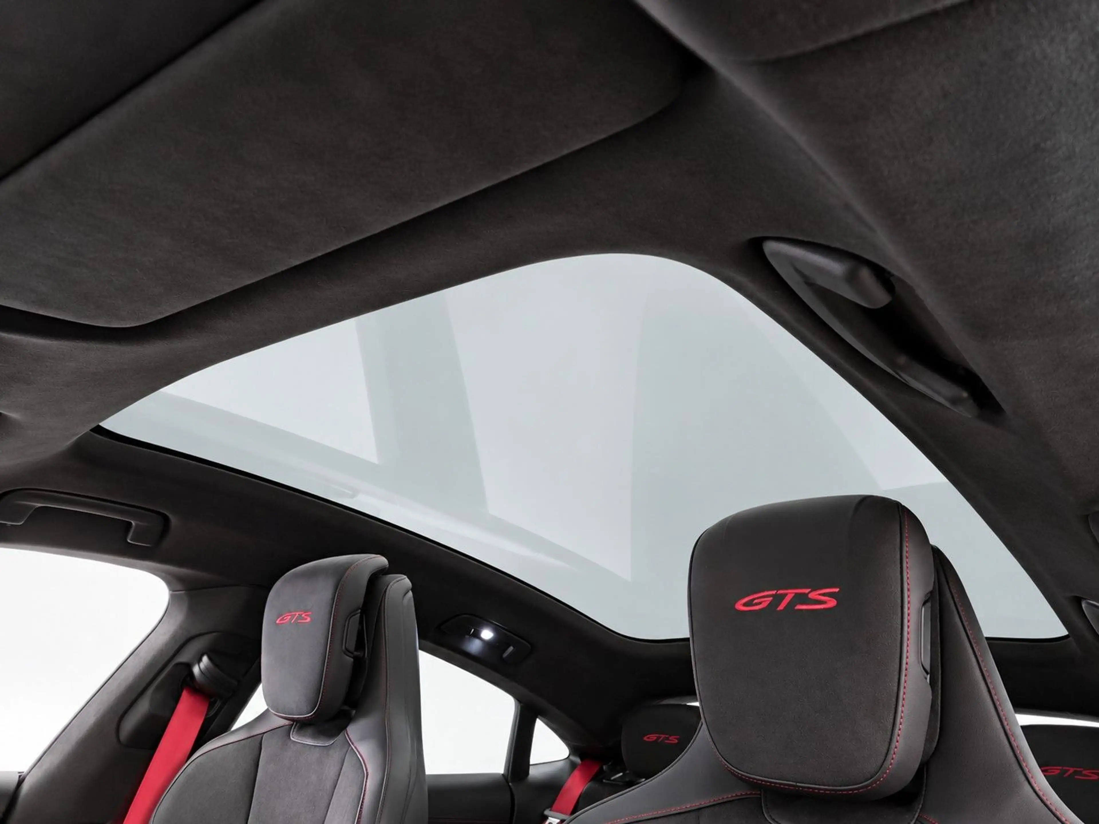 Porsche Taycan GTS/P-Display/HAL/PANO/NightVision/Mega!! — photo 6