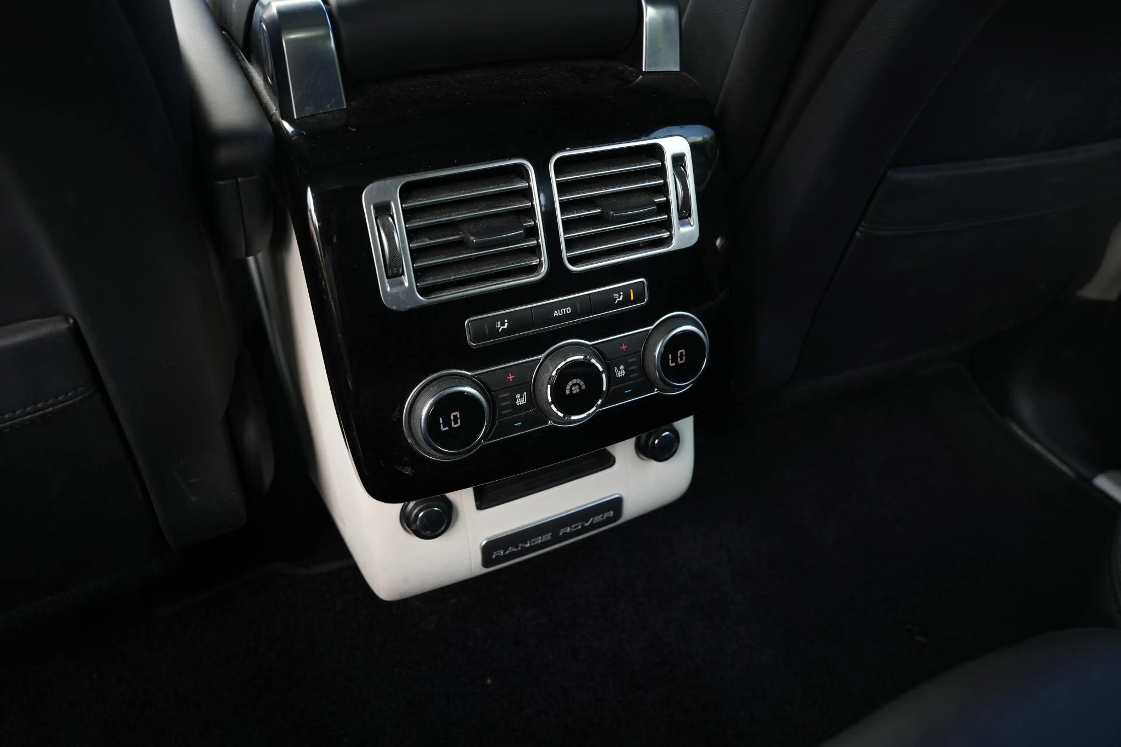 Land Rover Range Rover 3.0 TDV6 Autobiography Panoramadak Meridian Stoelc — photo 28