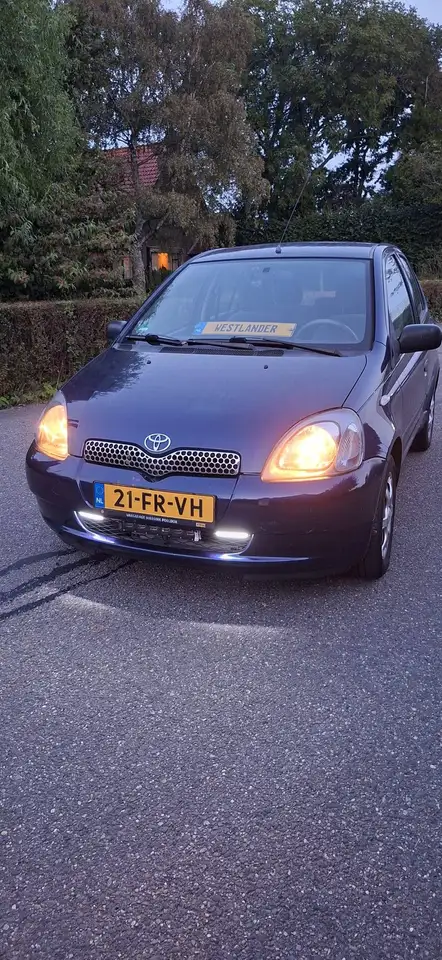 Toyota Yaris 1.3-16V VVT-i Sol, foto 2