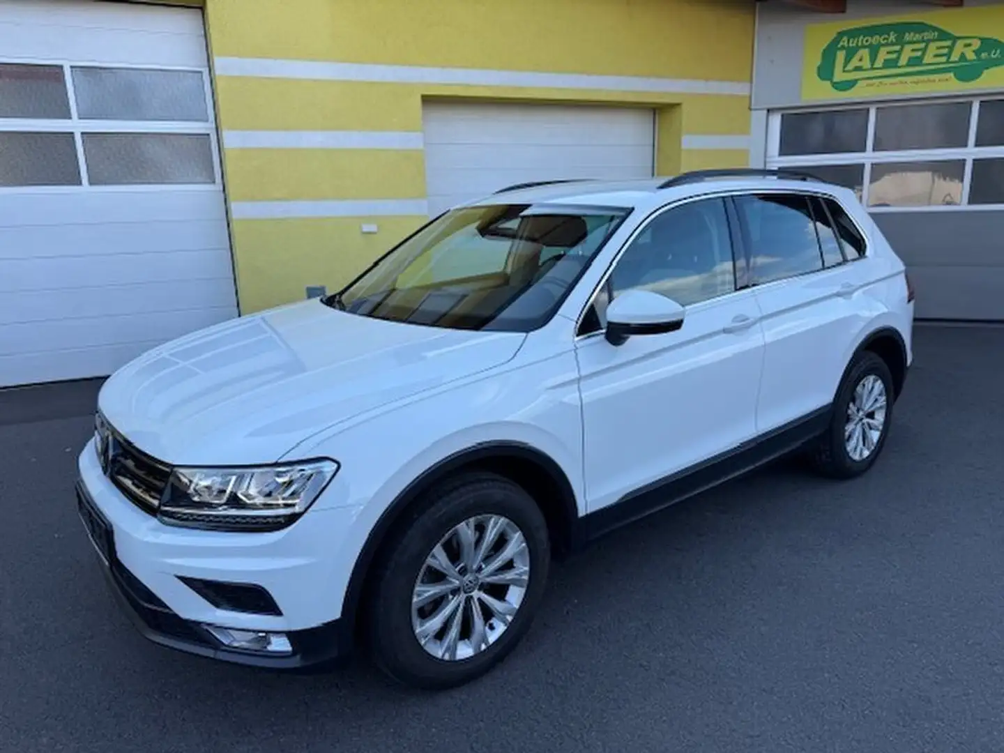 Volkswagen Tiguan Comfortline 2.0TDI DSG 4Motion -TOP!! Weiß - 1