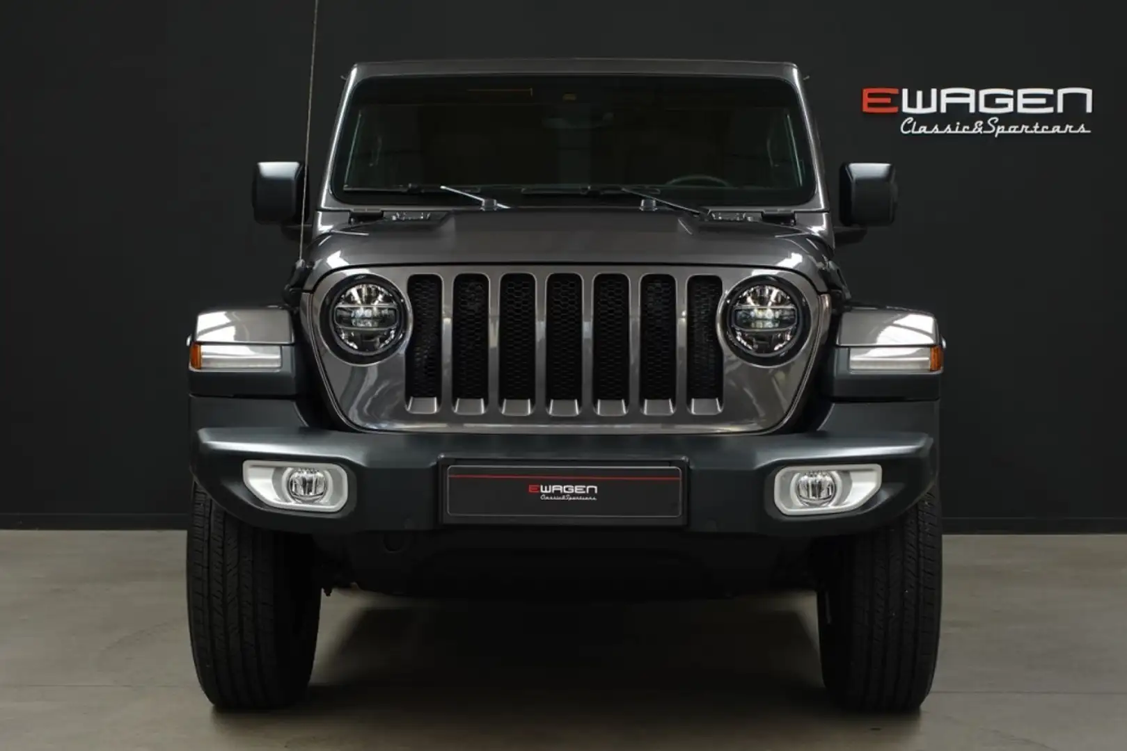 Jeep Wrangler 2.0T GME Sahara 8ATX Gris - 2